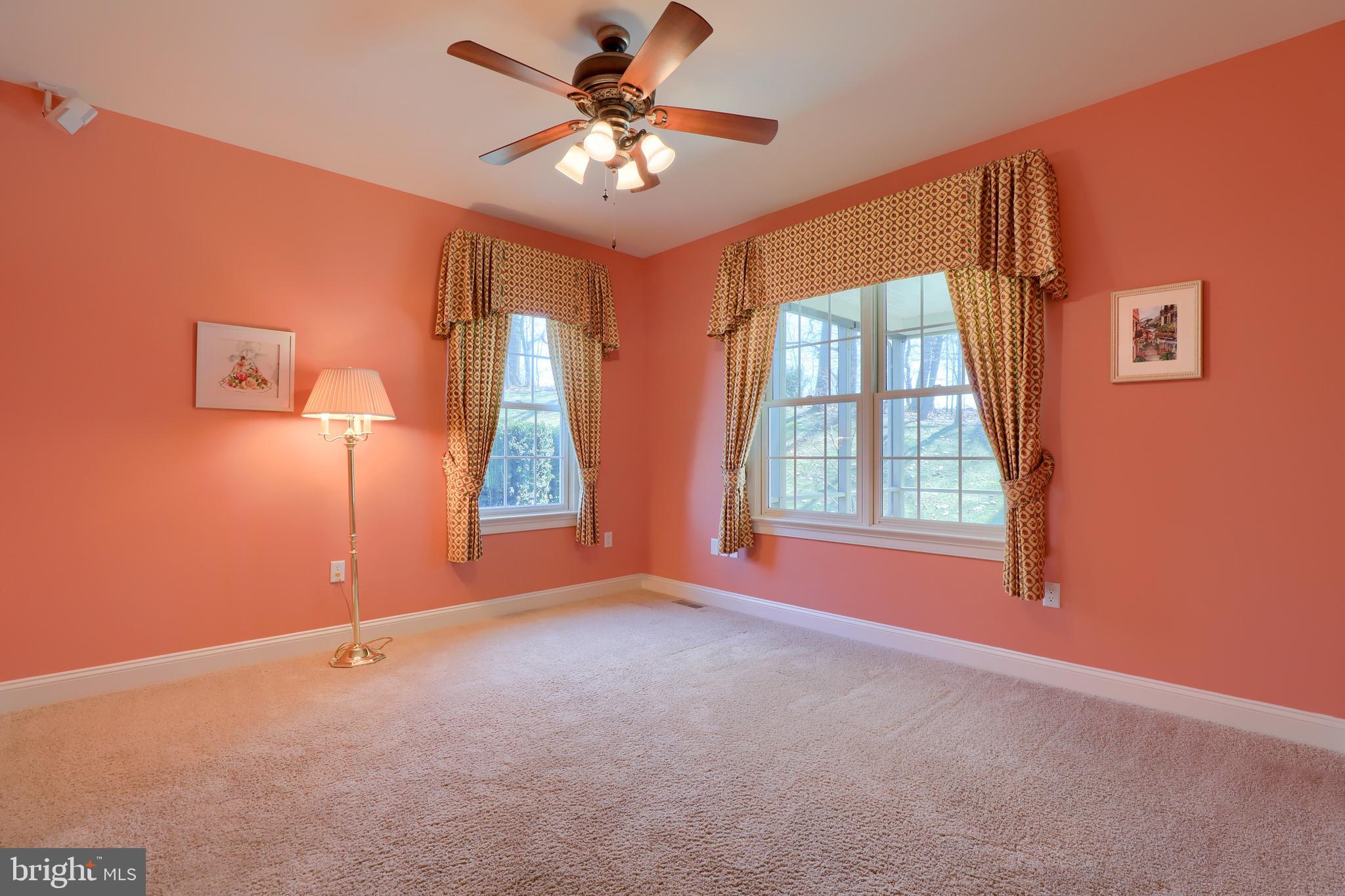 ORCHARD HILLS - Residential