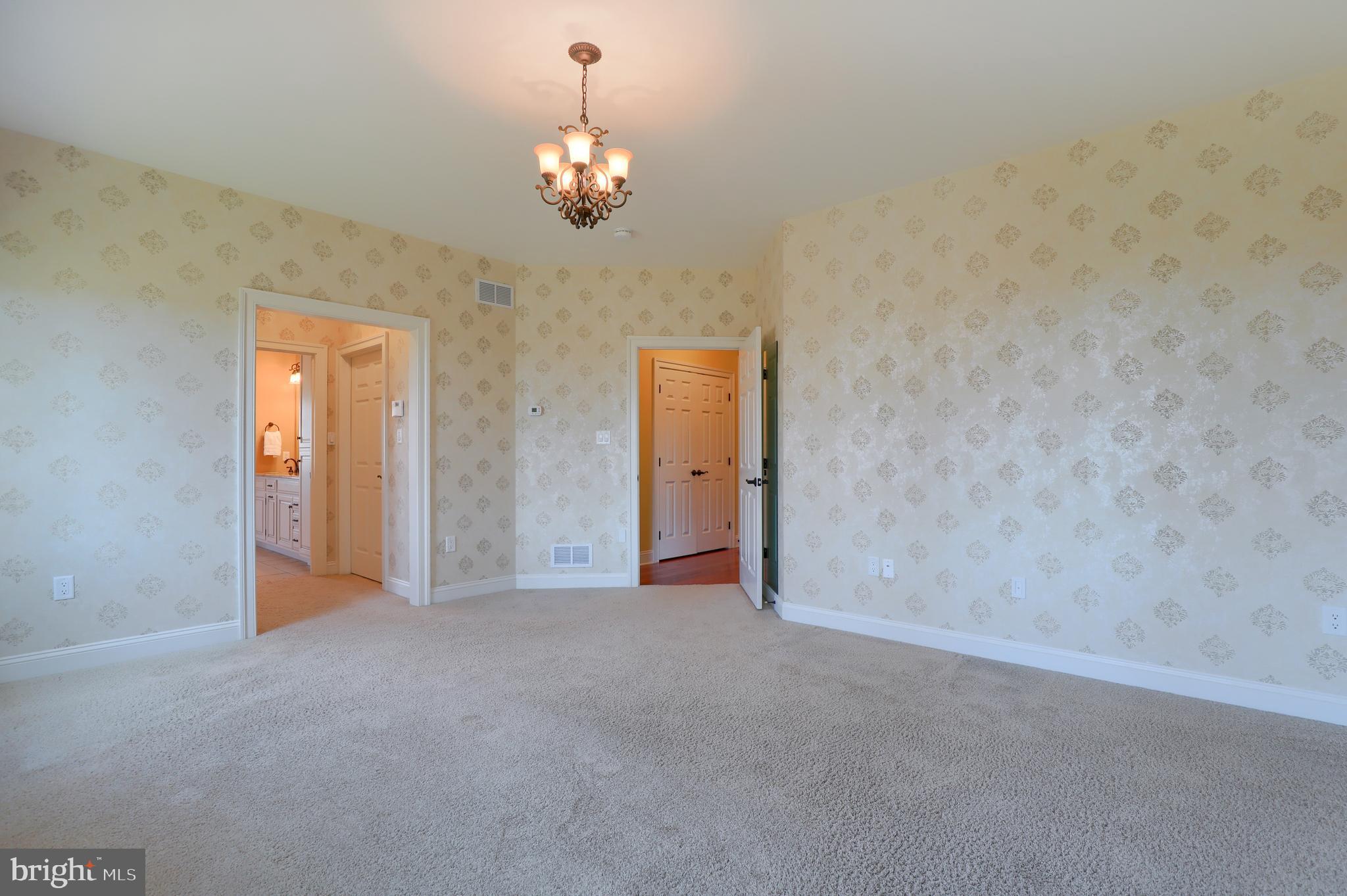ORCHARD HILLS - Residential
