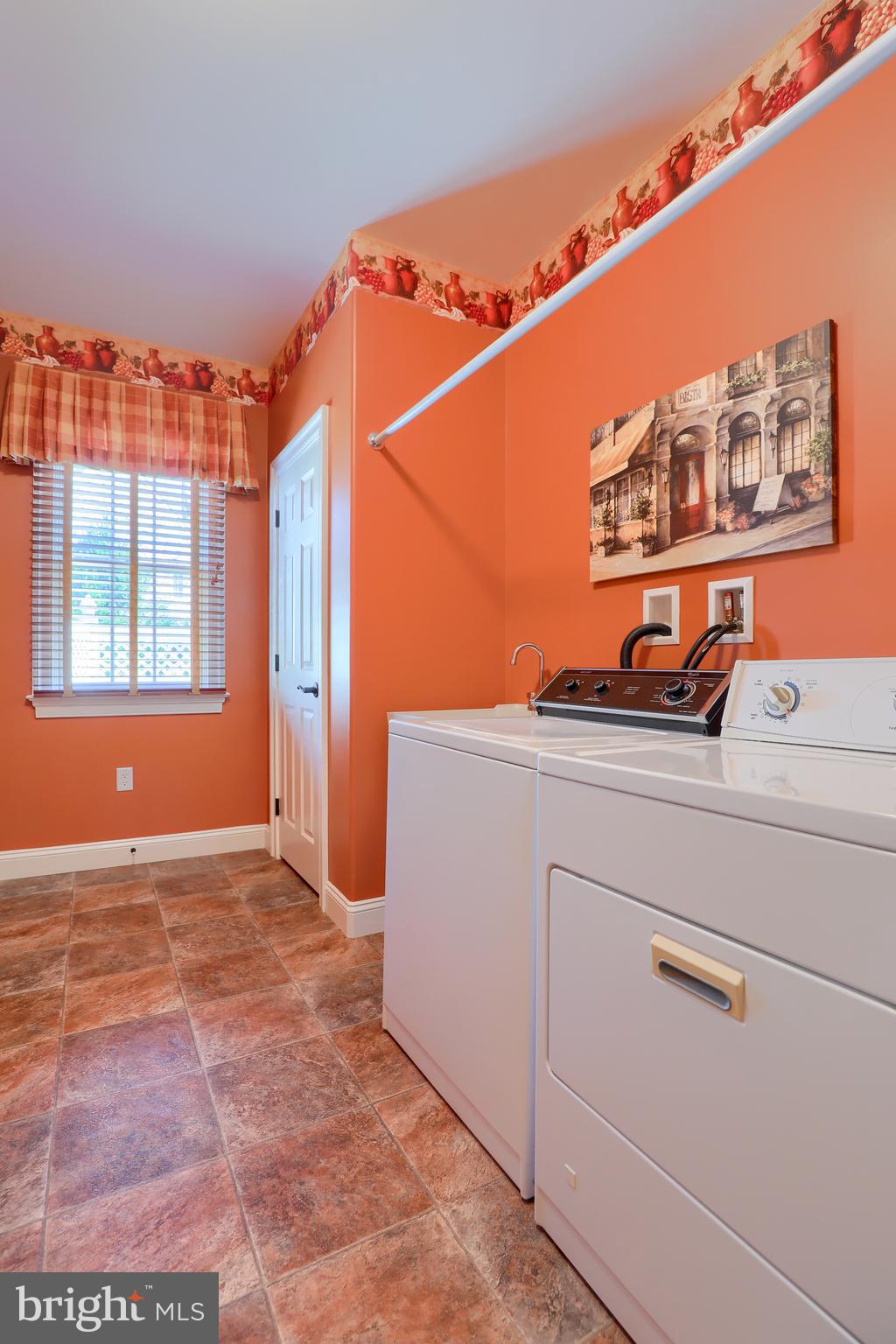 ORCHARD HILLS - Residential