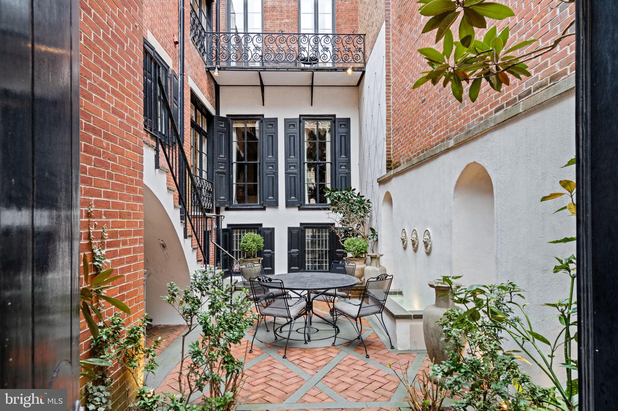 RITTENHOUSE SQUARE - Residential