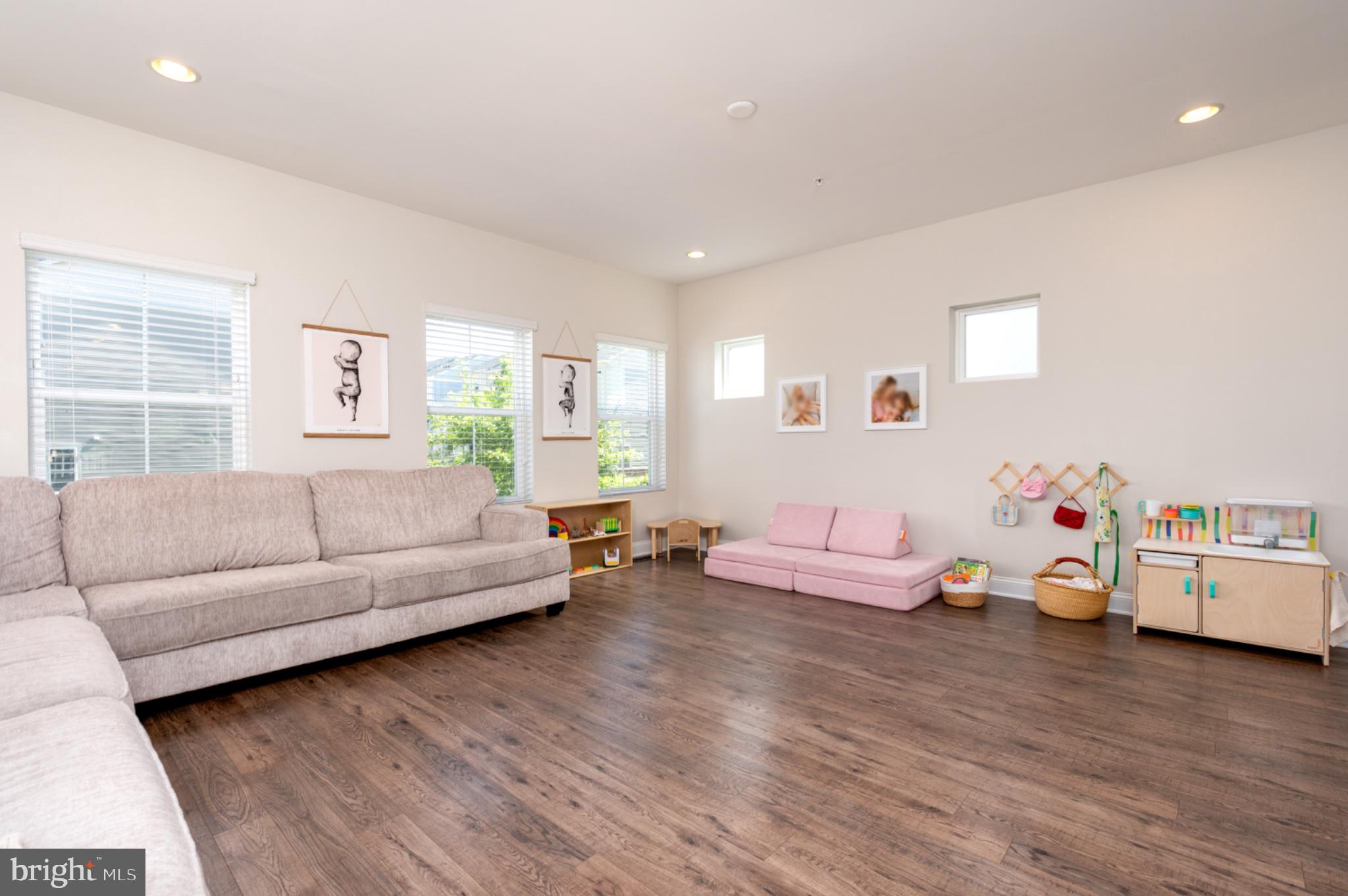 TANYARD COVE NORTH - Residential