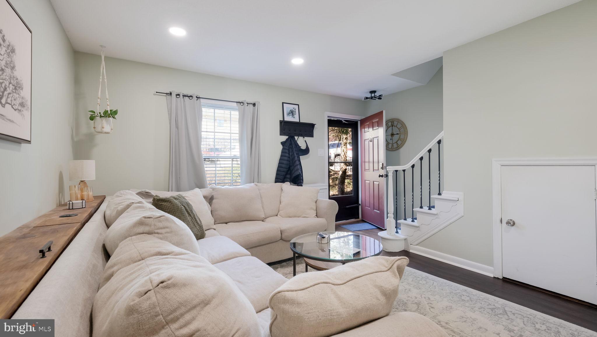 CHATHAM VIL OF TOW - Residential