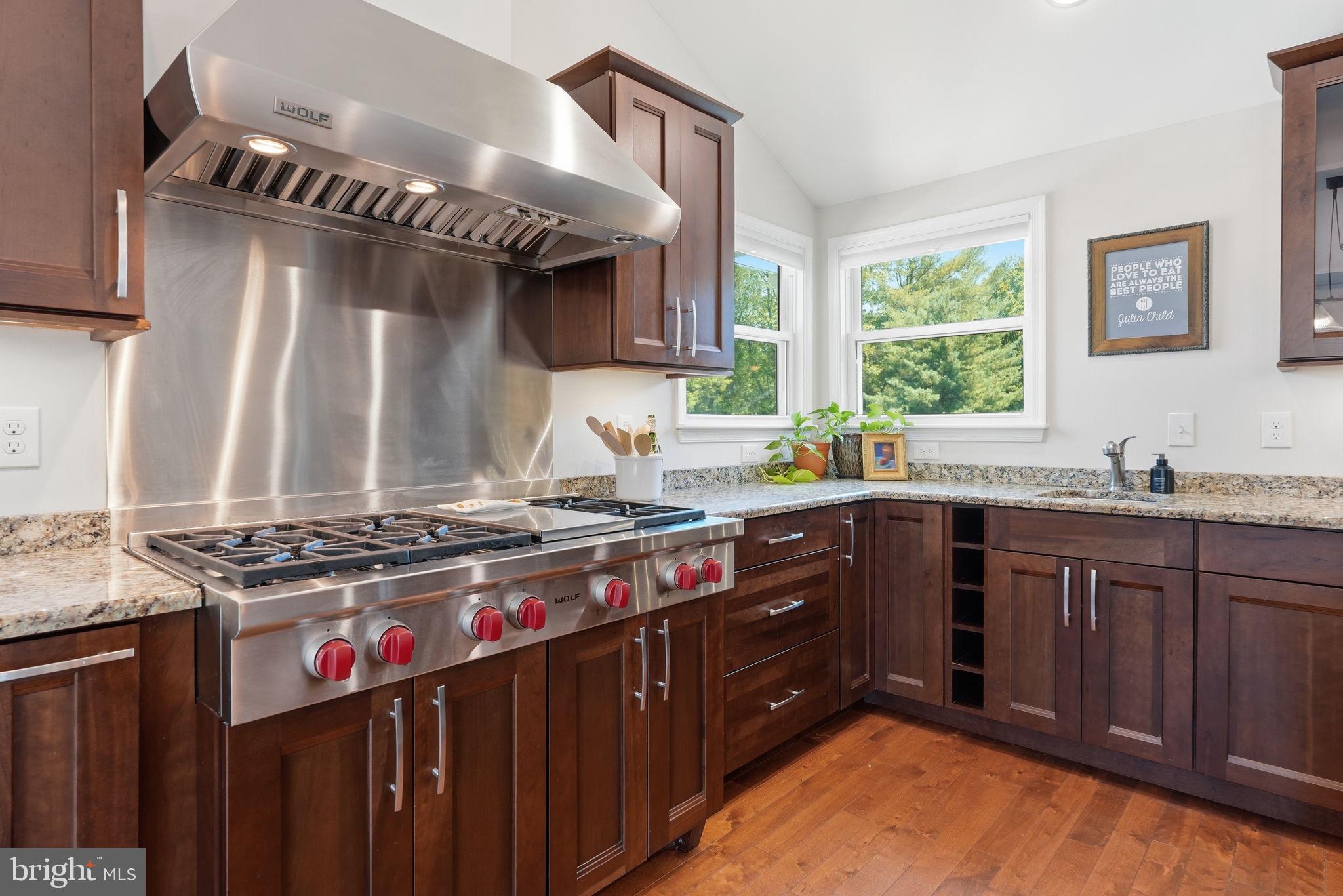 LONGVIEW ON MAGOTHY - Residential