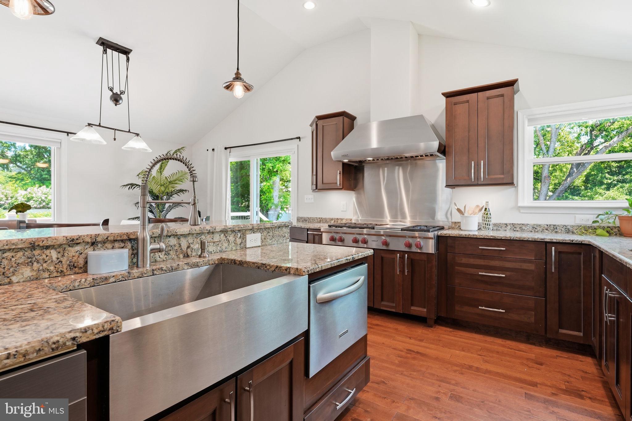 LONGVIEW ON MAGOTHY - Residential