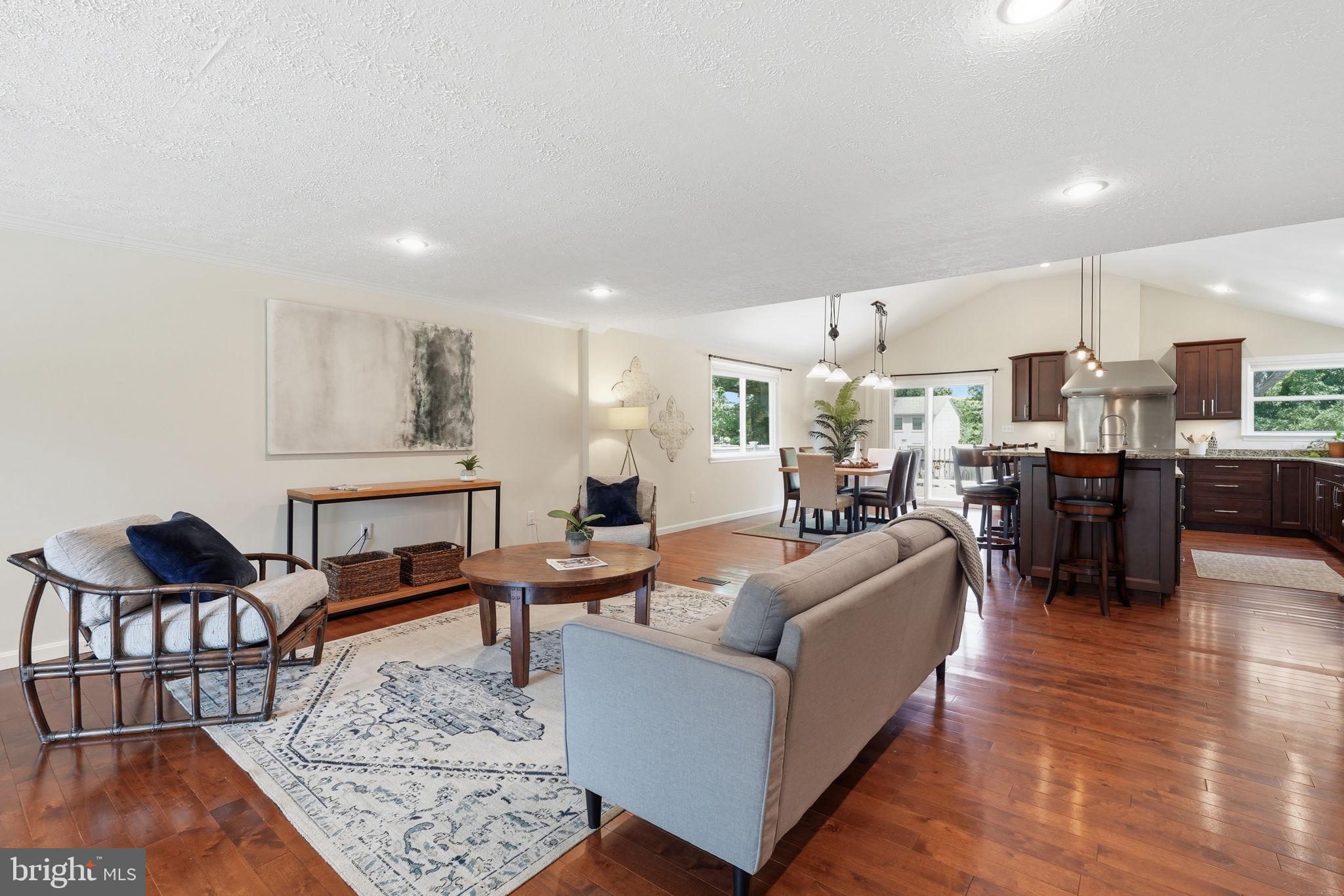 LONGVIEW ON MAGOTHY - Residential