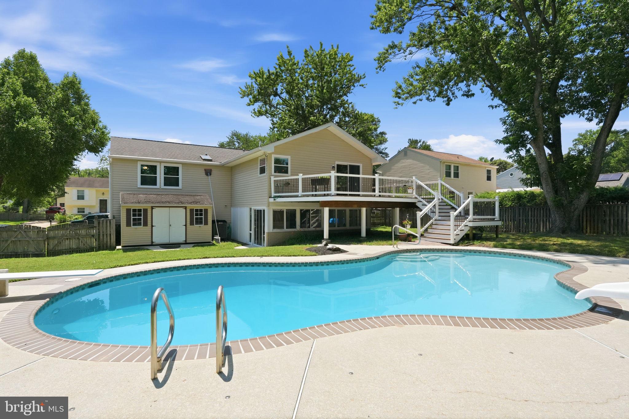 LONGVIEW ON MAGOTHY - Residential