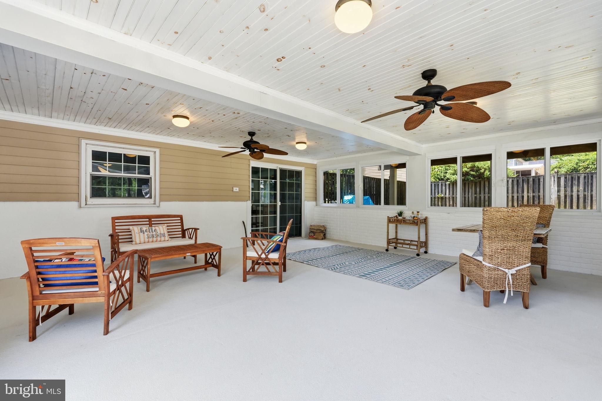 LONGVIEW ON MAGOTHY - Residential