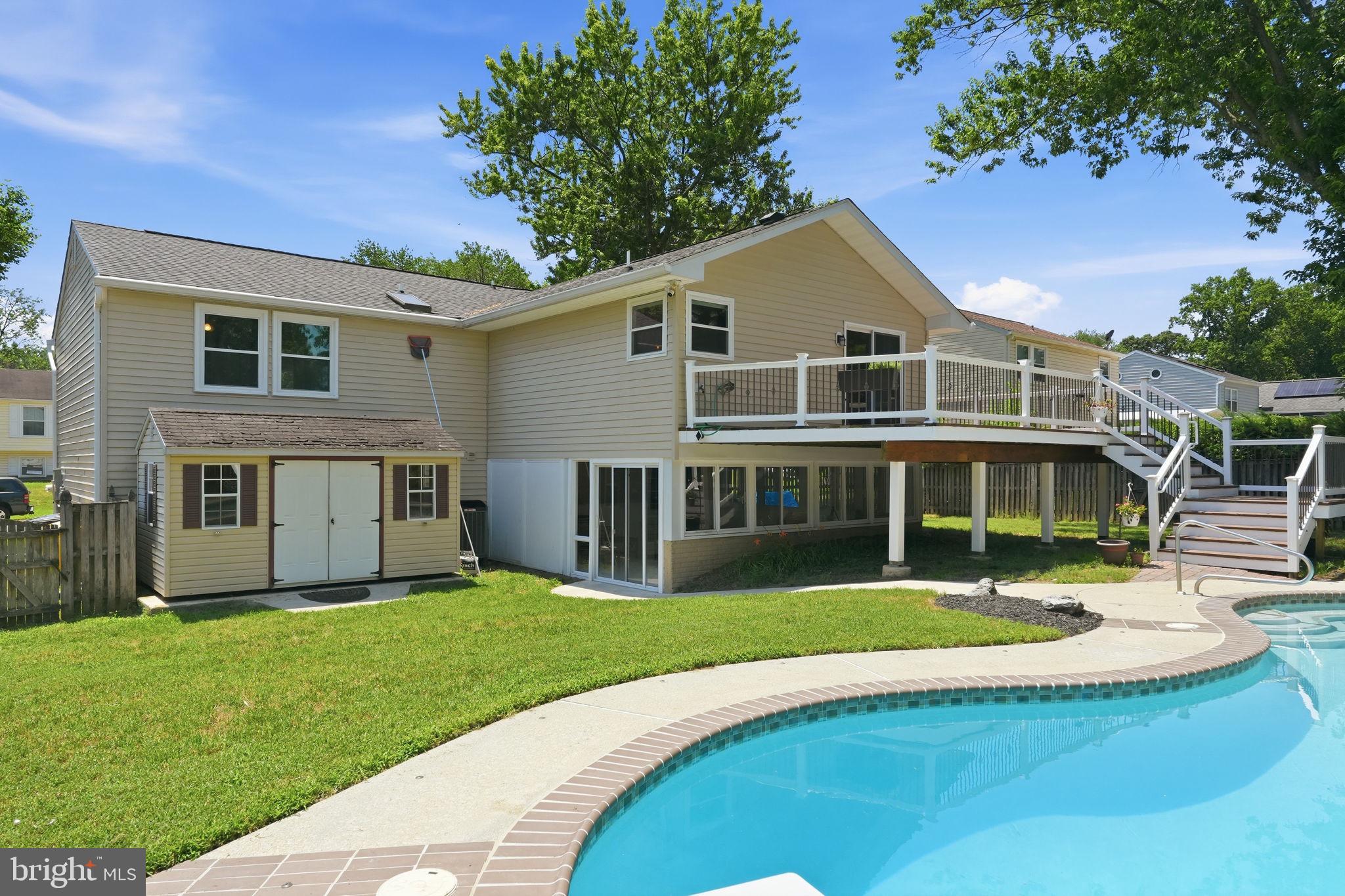 LONGVIEW ON MAGOTHY - Residential