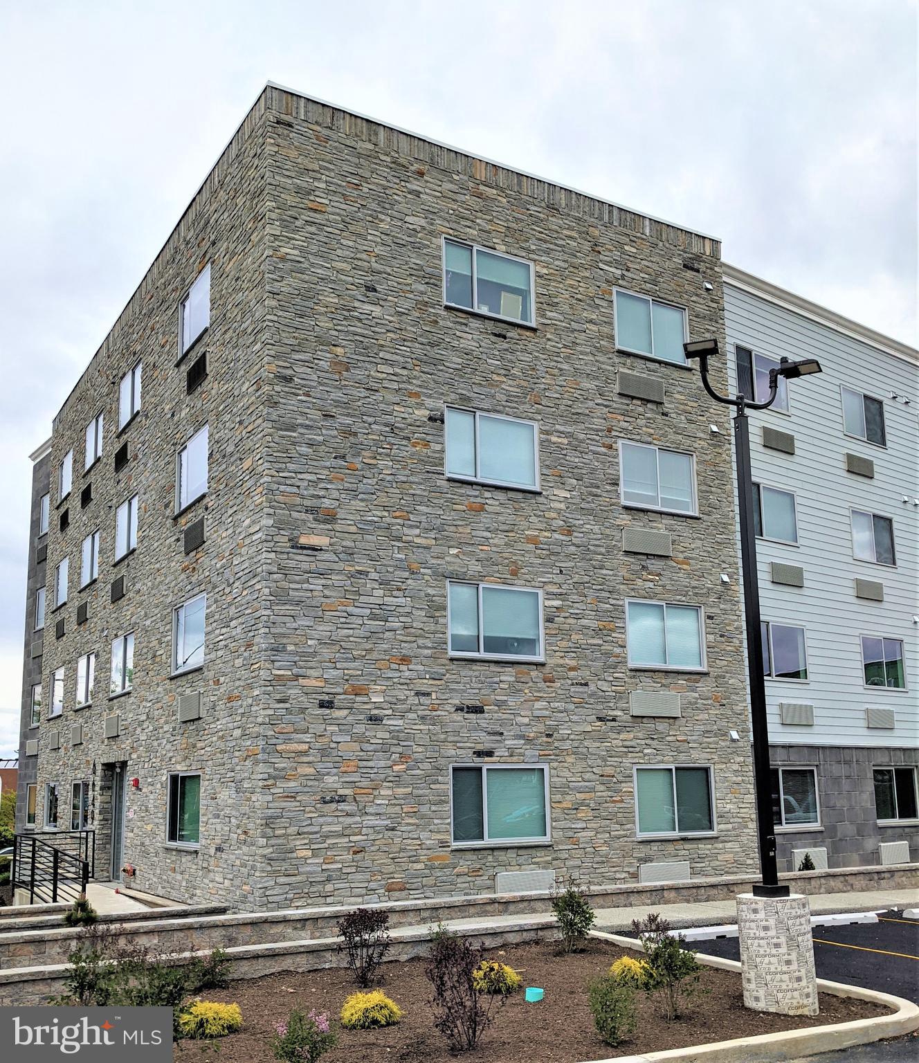 ROXBOROUGH - Residential Lease