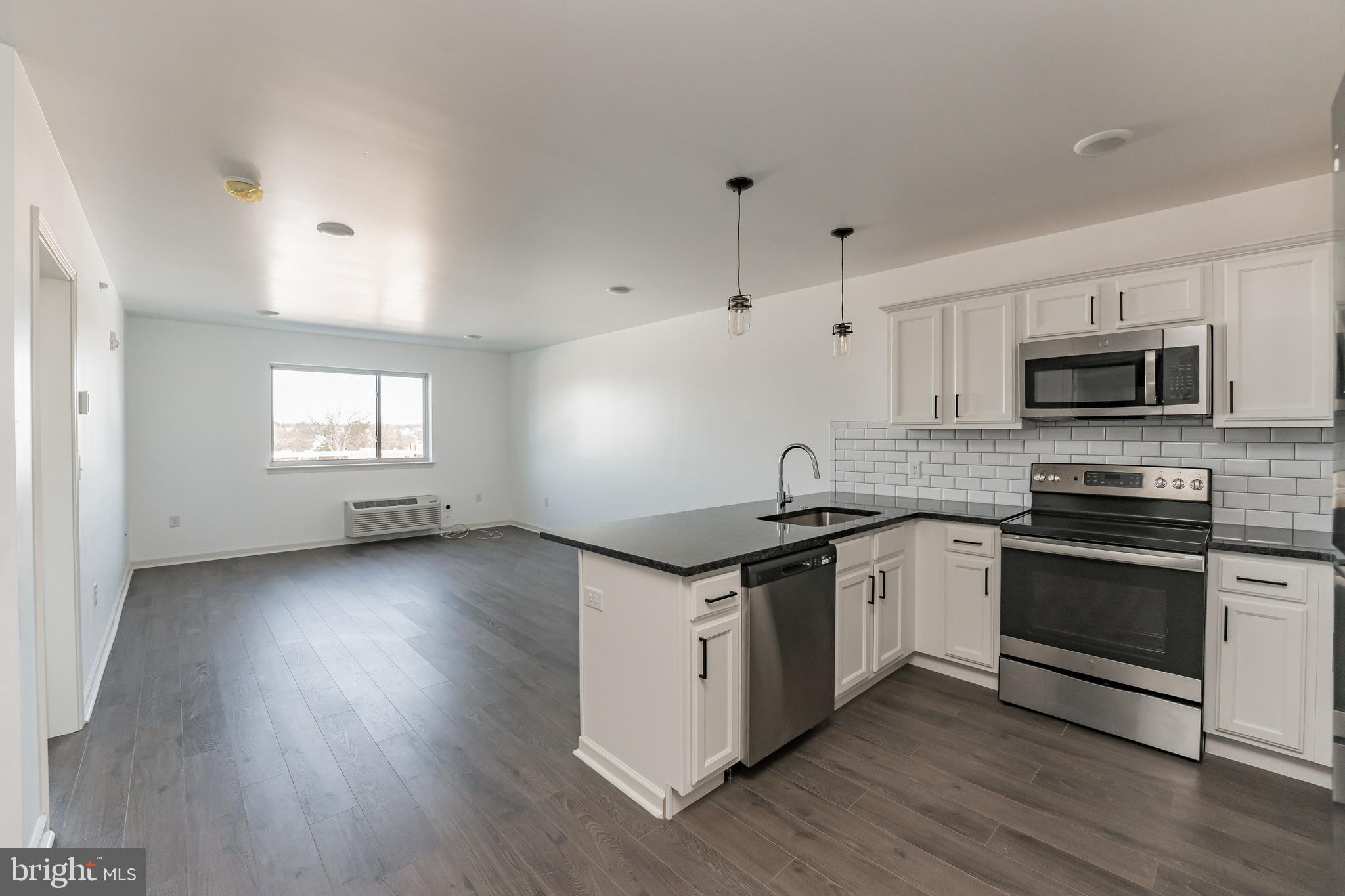 ROXBOROUGH - Residential Lease
