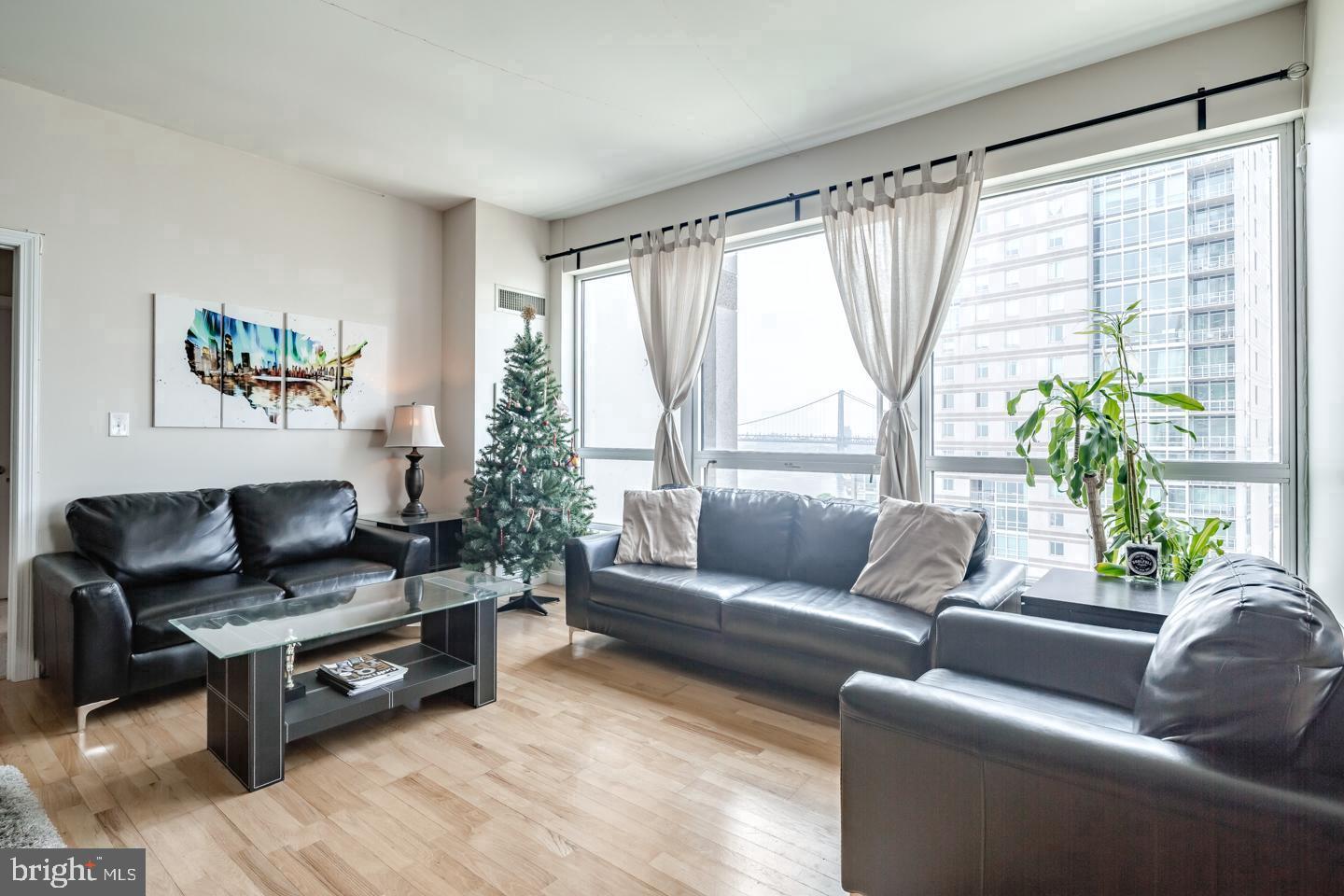 WATERFRONT SQUARE - Residential Lease