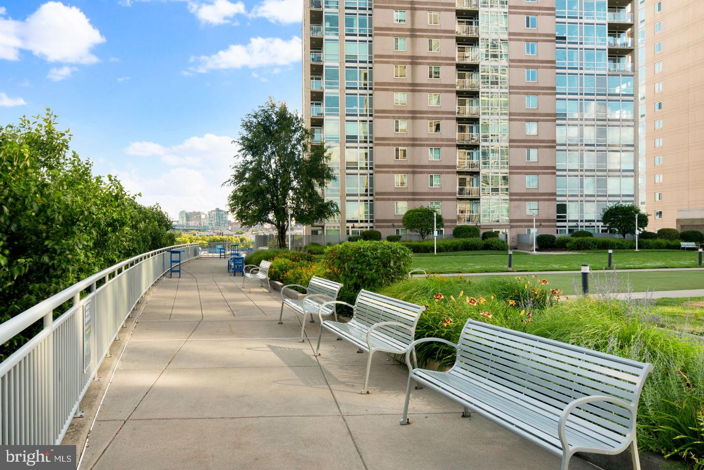 WATERFRONT SQUARE - Residential Lease