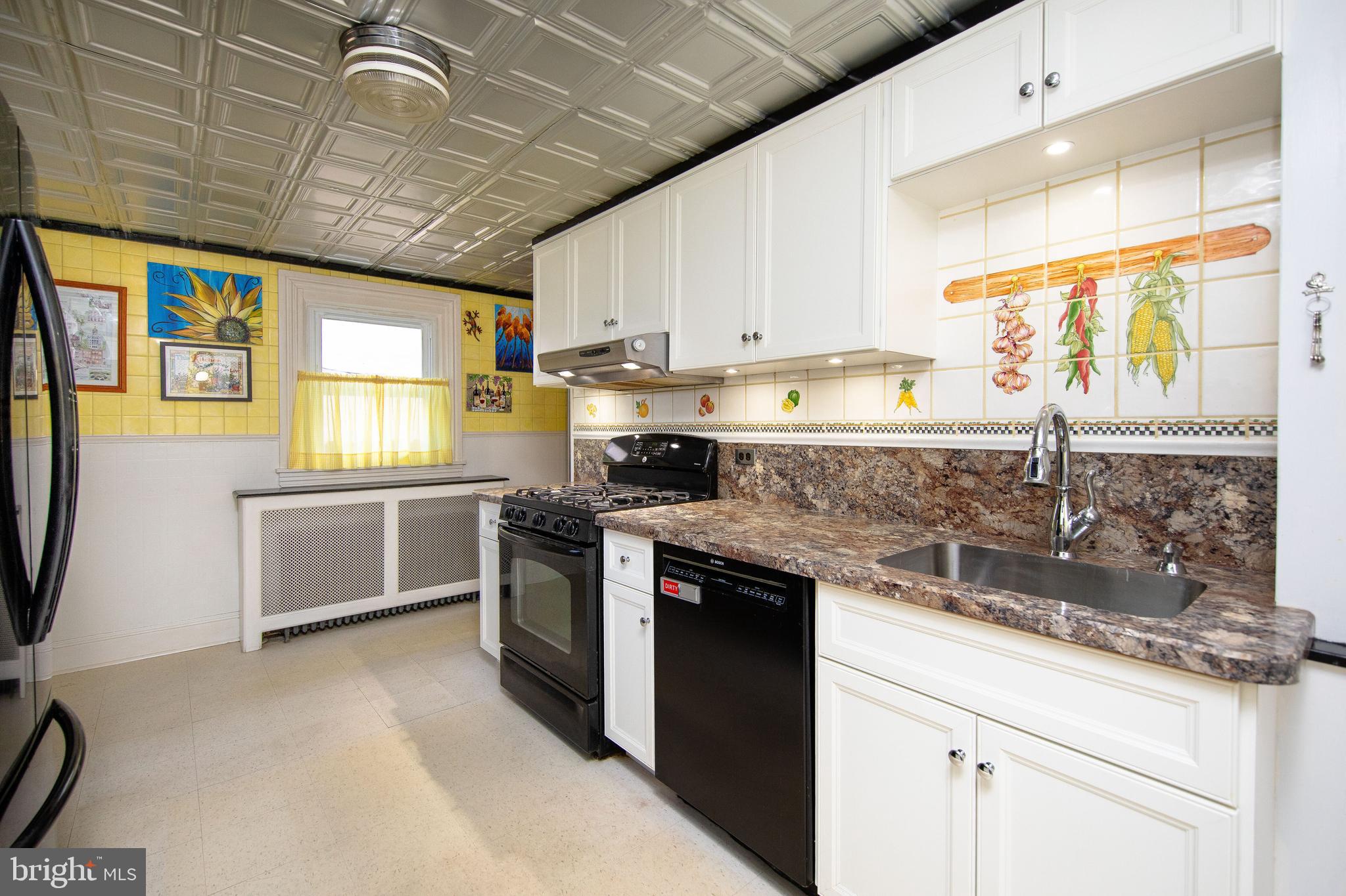 ROXBOROUGH - Residential