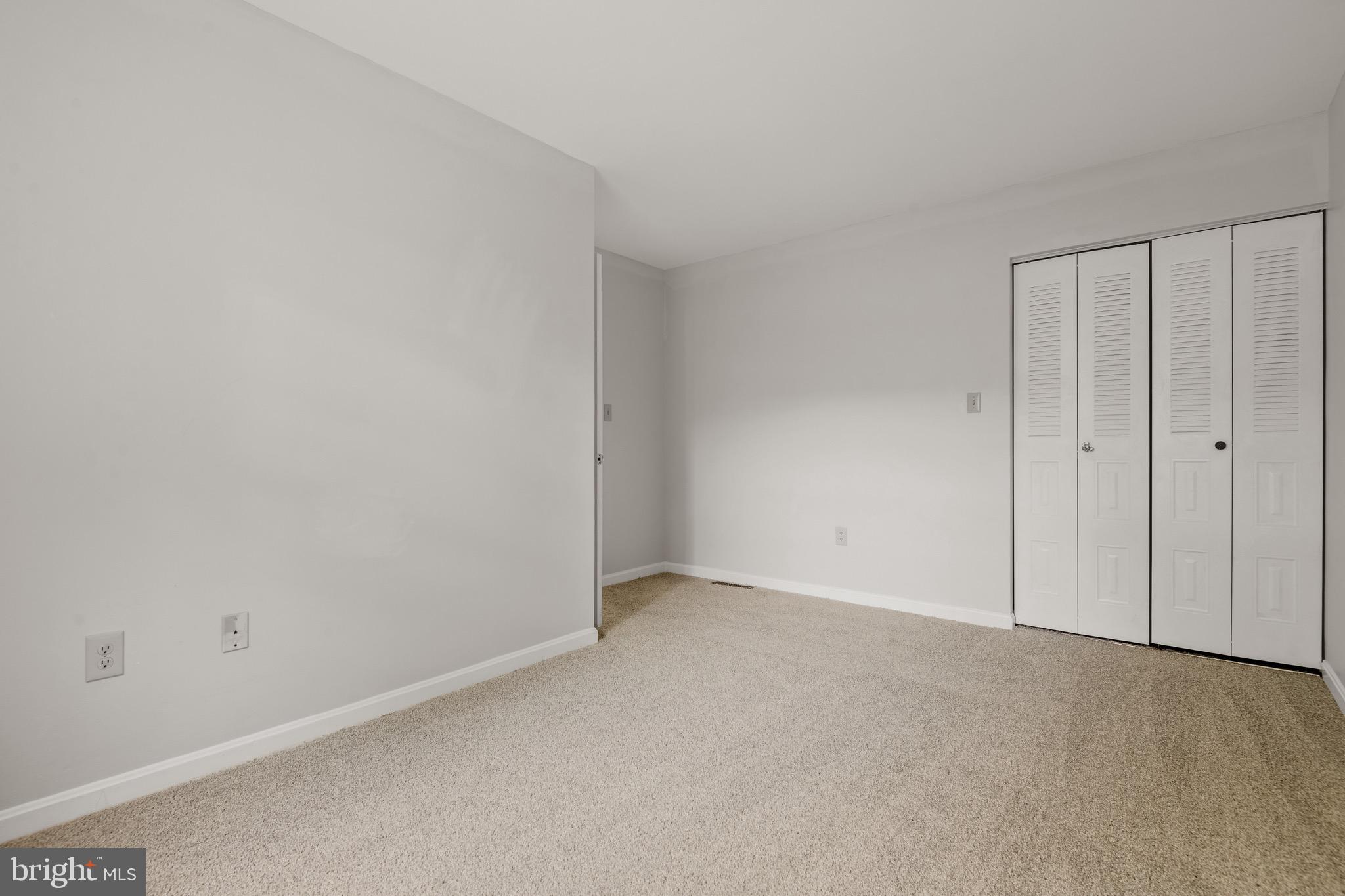 EASTWOOD MEADOWS - Residential