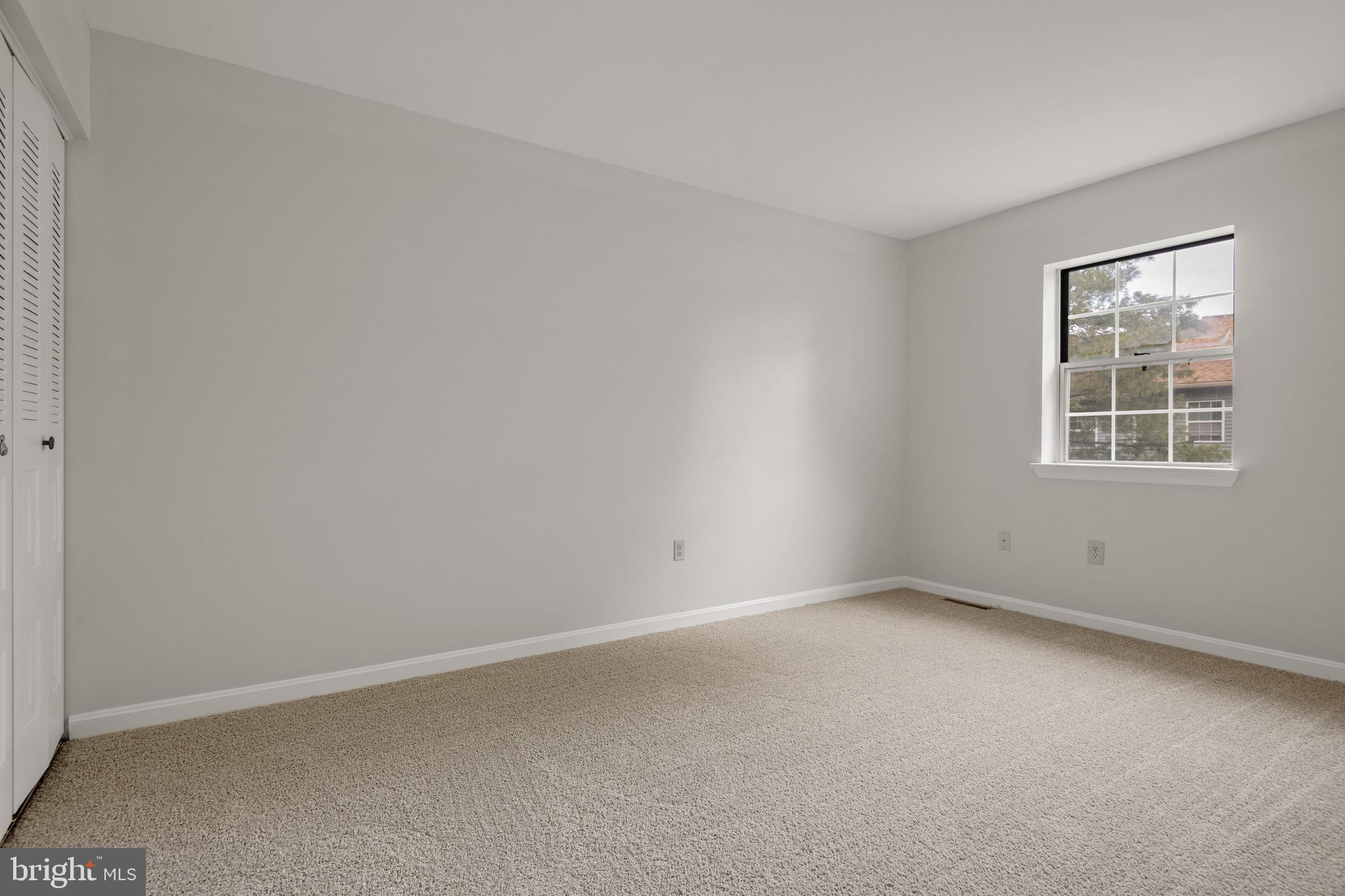 EASTWOOD MEADOWS - Residential
