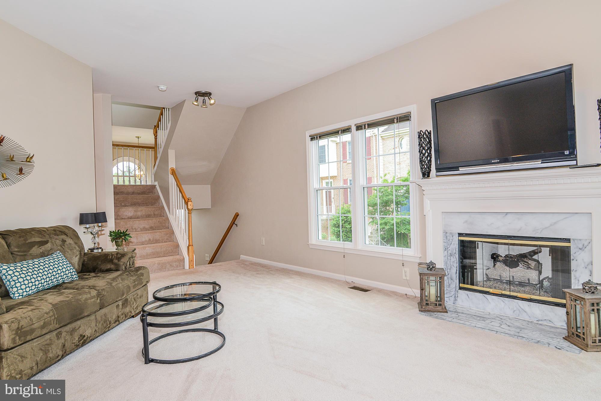LIFESTYLE AT SULLY STATION - Residential