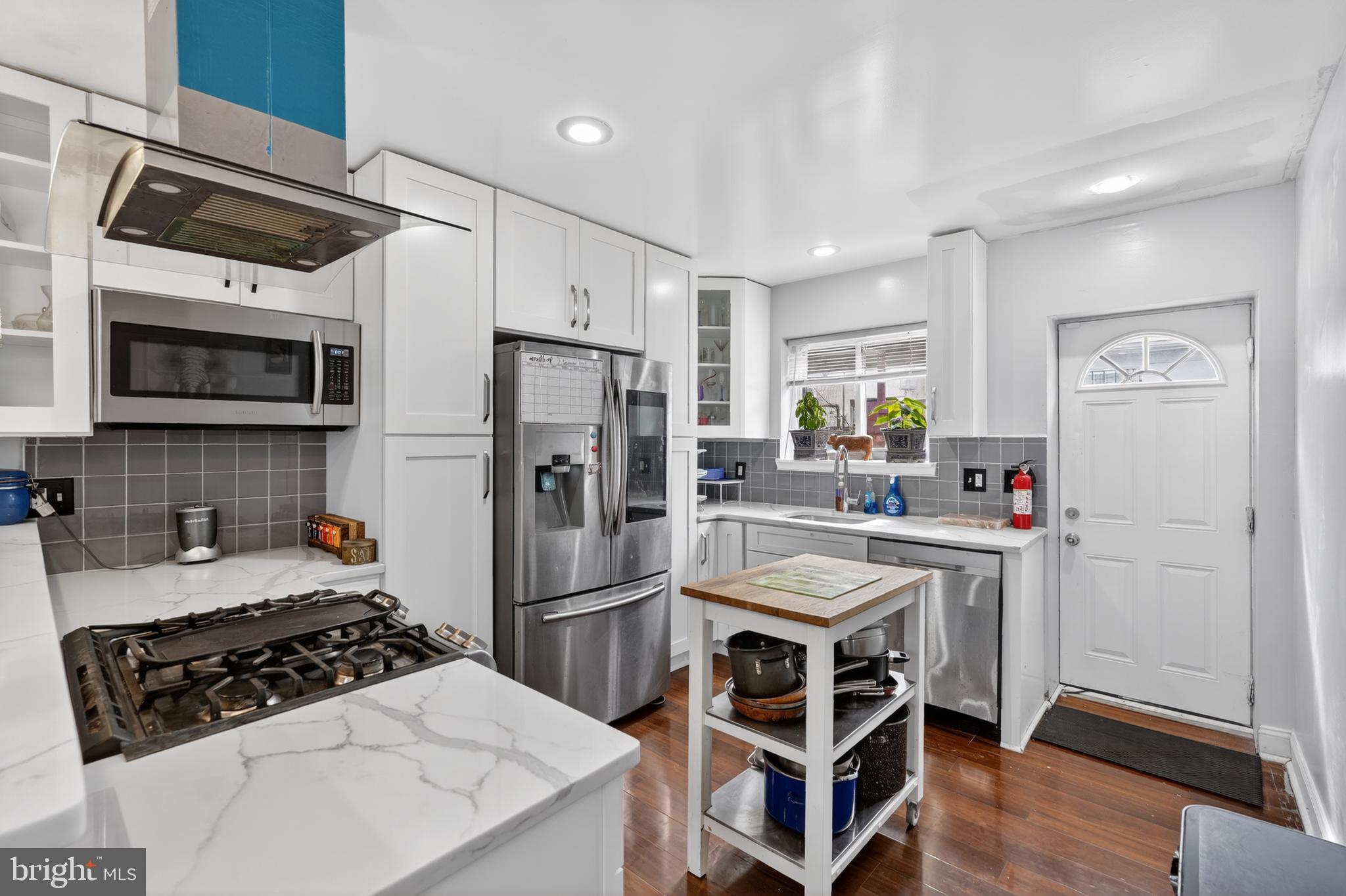 POINT BREEZE - Residential