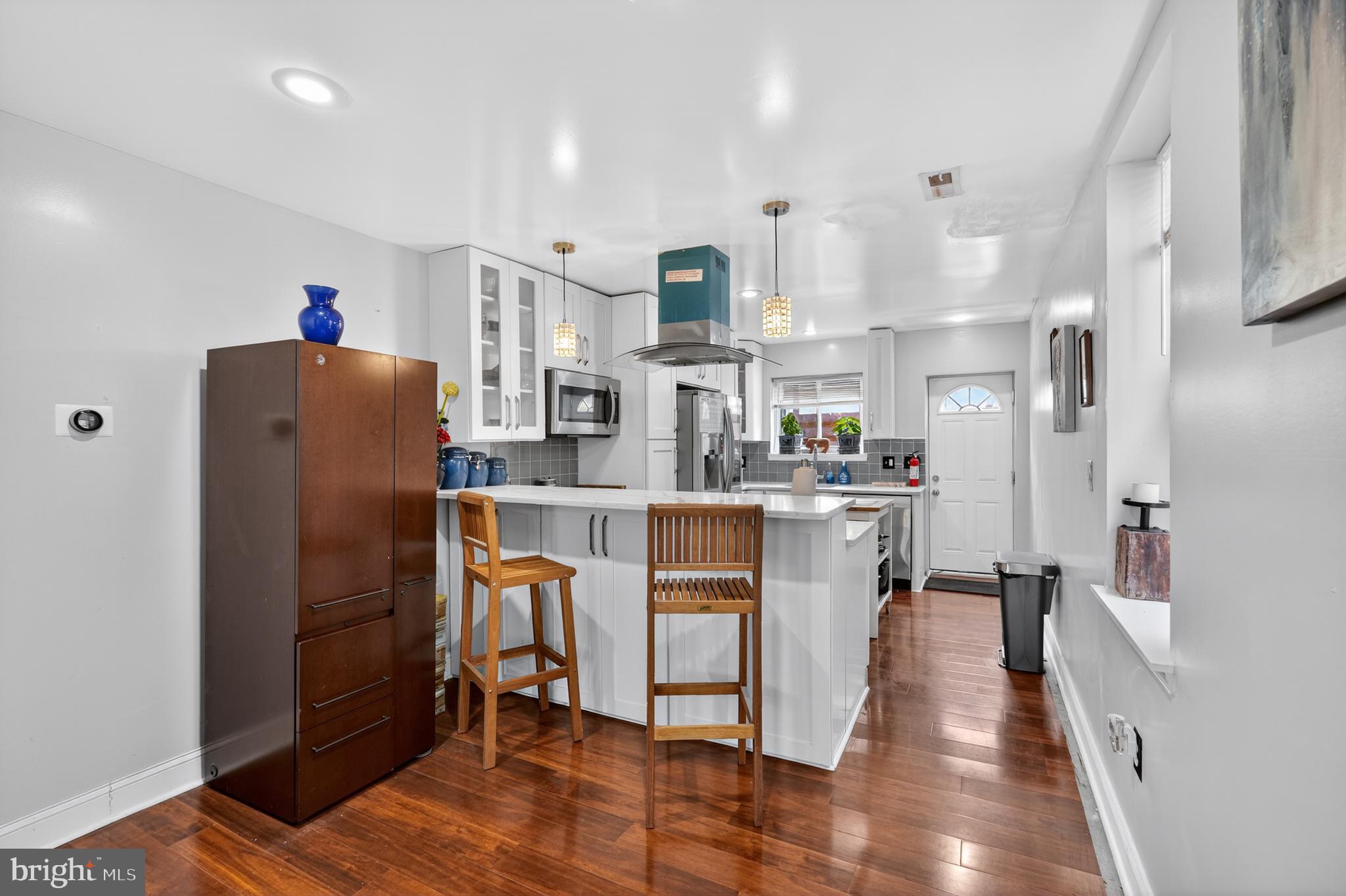 POINT BREEZE - Residential