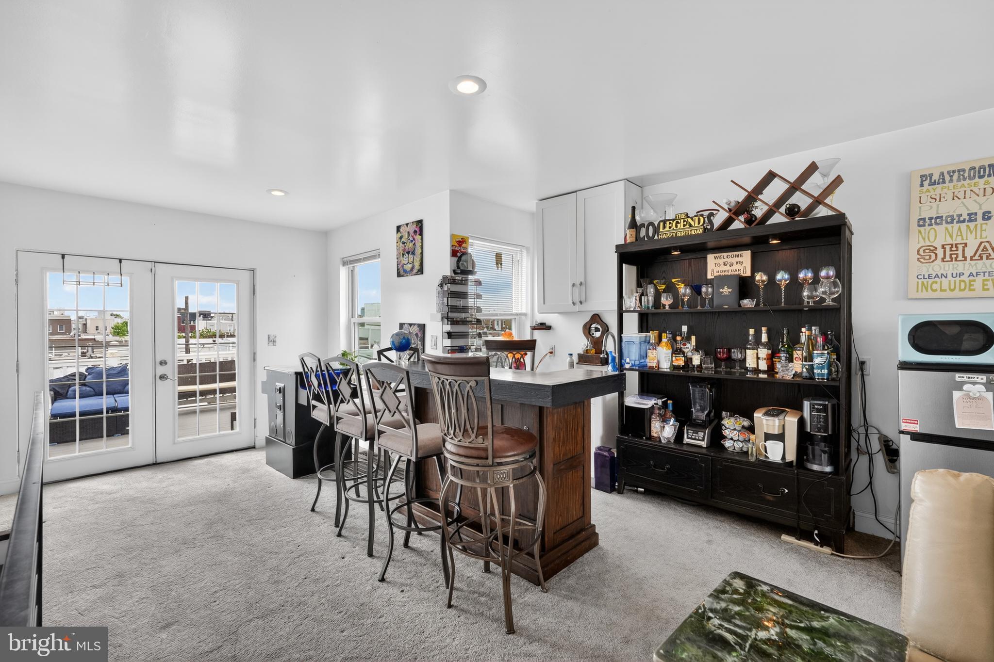 POINT BREEZE - Residential