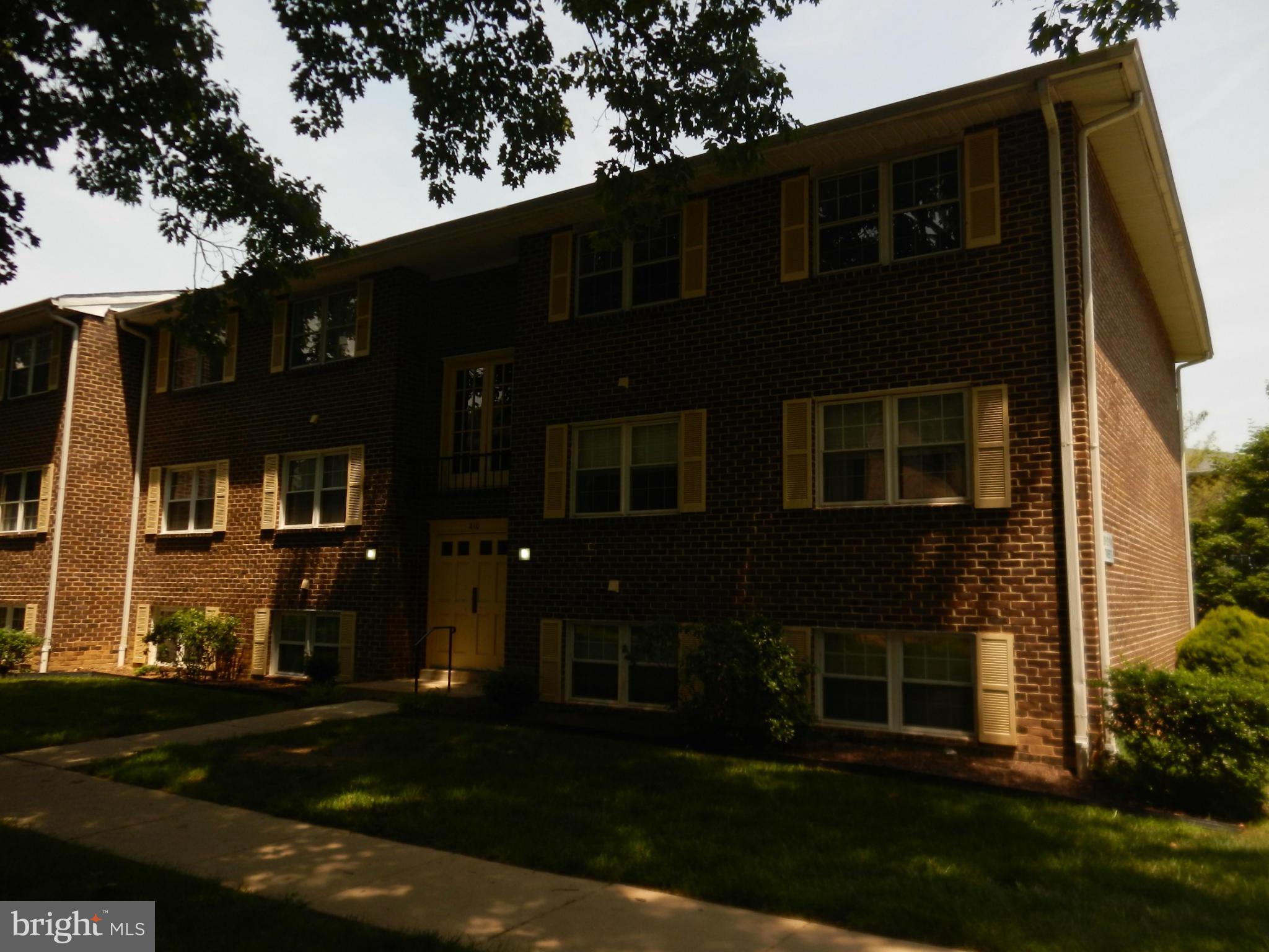 Well maintained third floor two bedroom one bath condo, newer wall to wall carpet, in-unit Washer Dryer in separate utility room, Large kitchen with table space, Pantry, microwave, remodeled bath Fresh paint convenient in-town location close to everything!