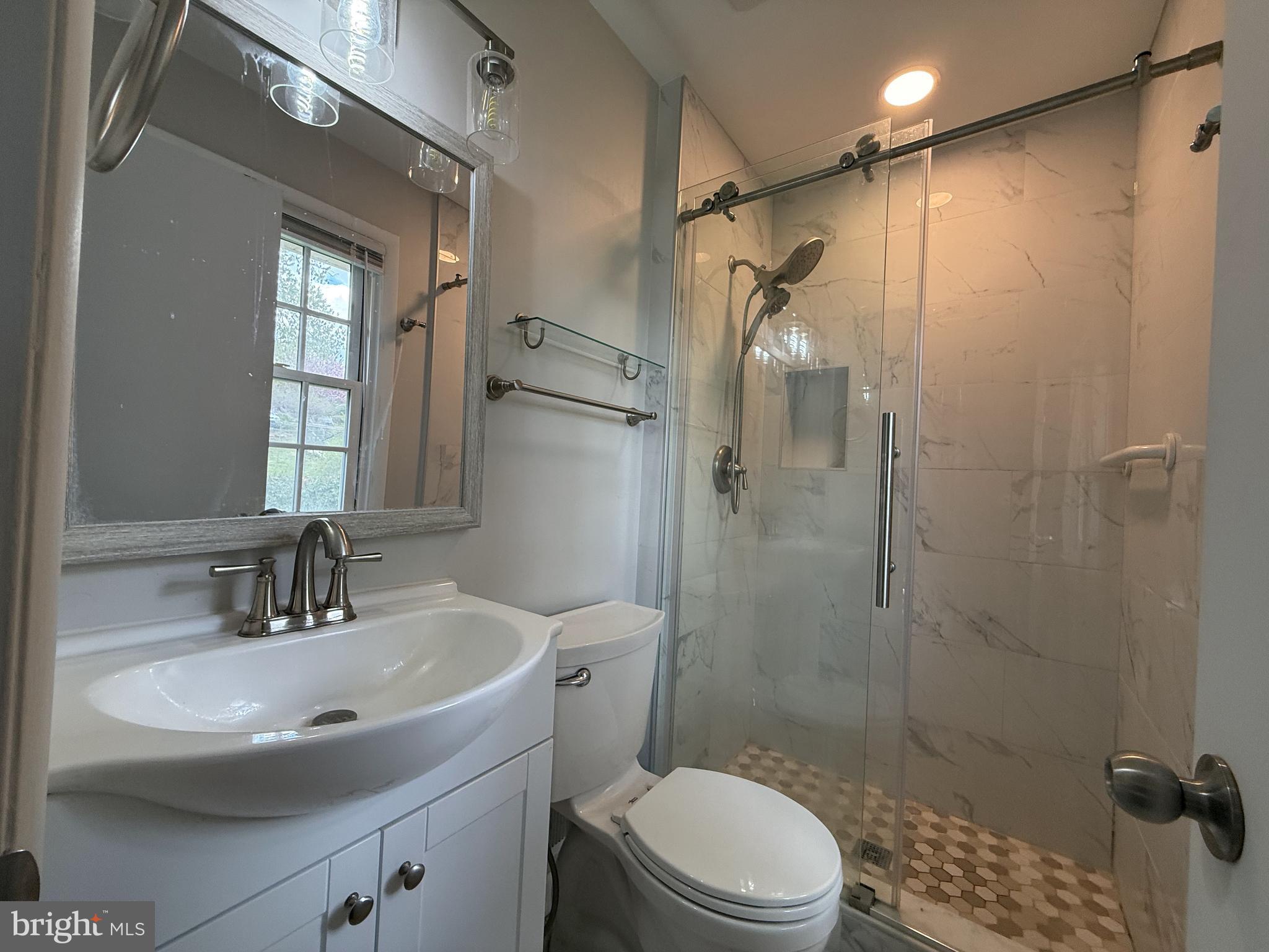 COLLEGE GARDENS - Residential Lease