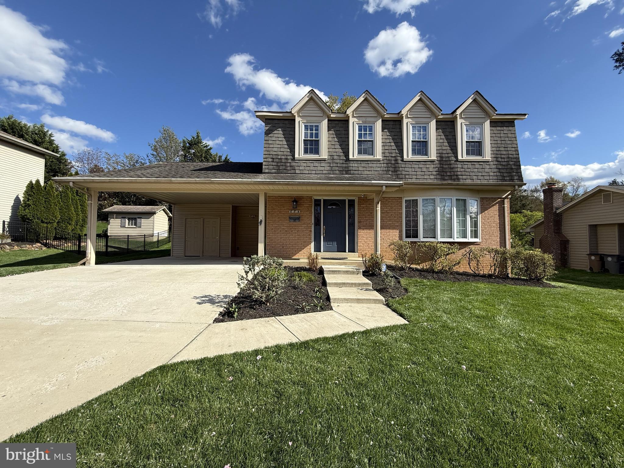 COLLEGE GARDENS - Residential Lease