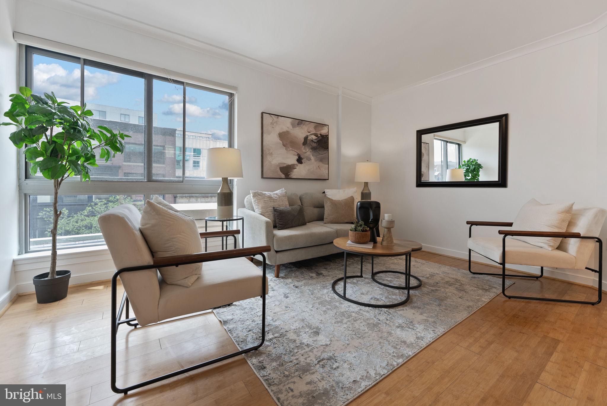GALLERY PLACE - Residential