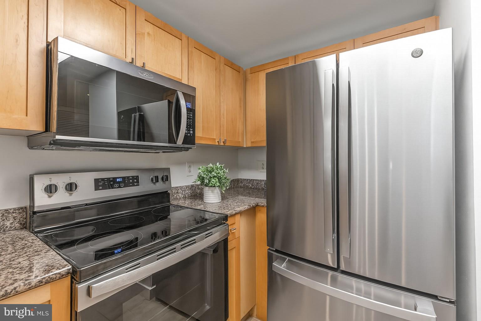 GALLERY PLACE - Residential