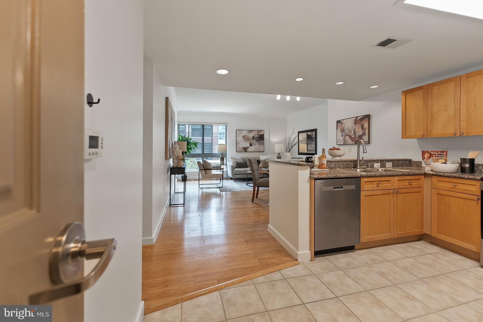 GALLERY PLACE - Residential