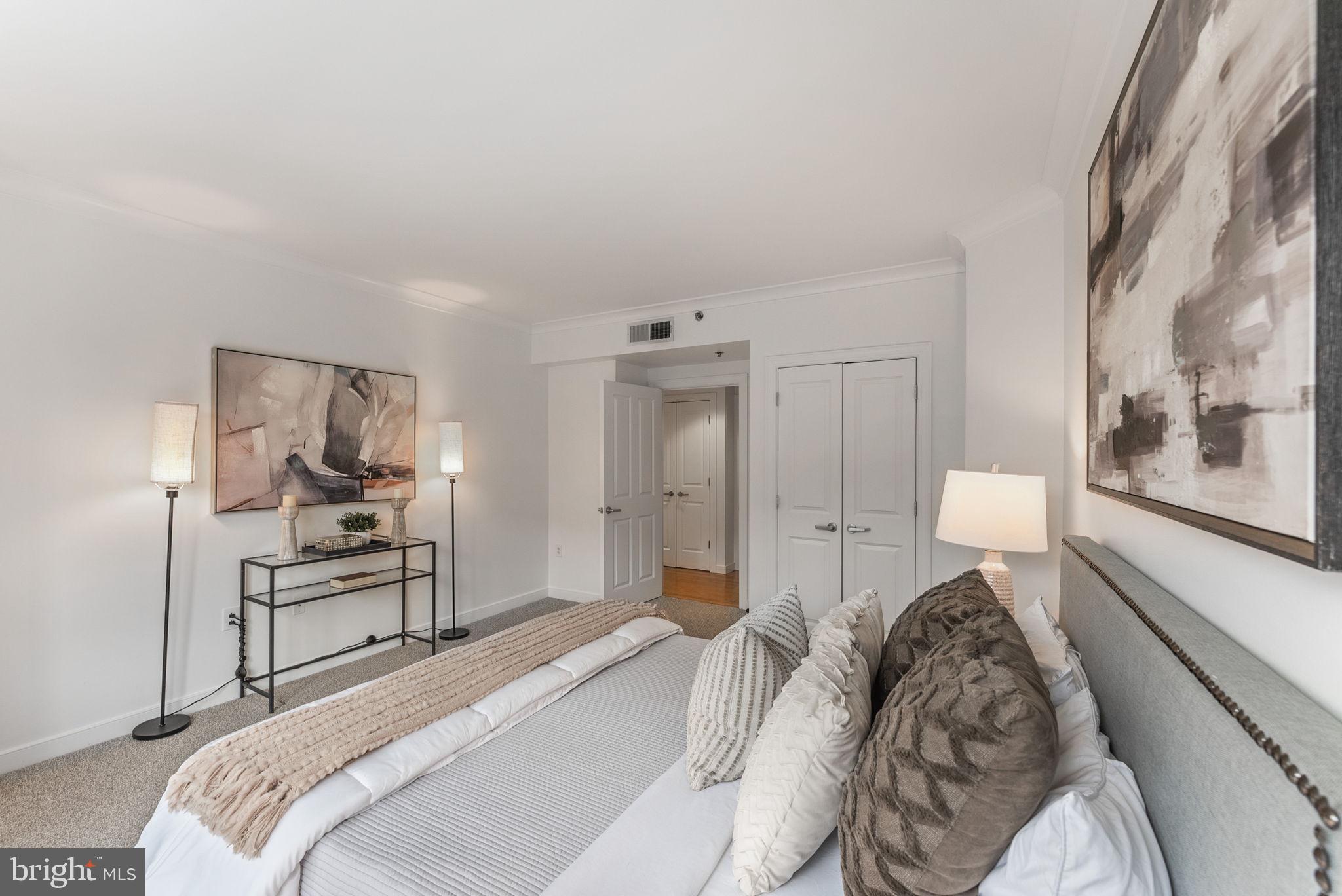 GALLERY PLACE - Residential