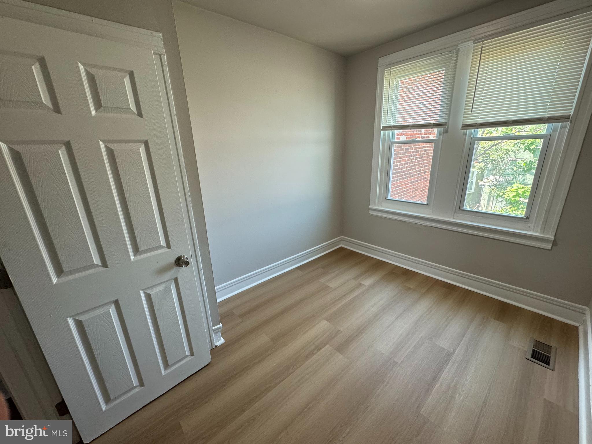 FRANKFORD - Residential Lease