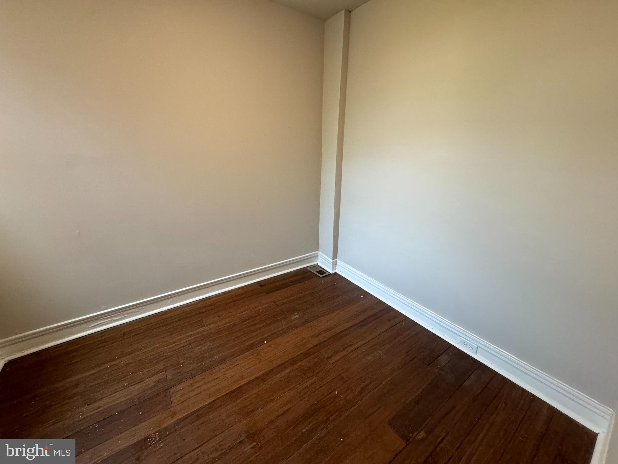 FRANKFORD - Residential Lease