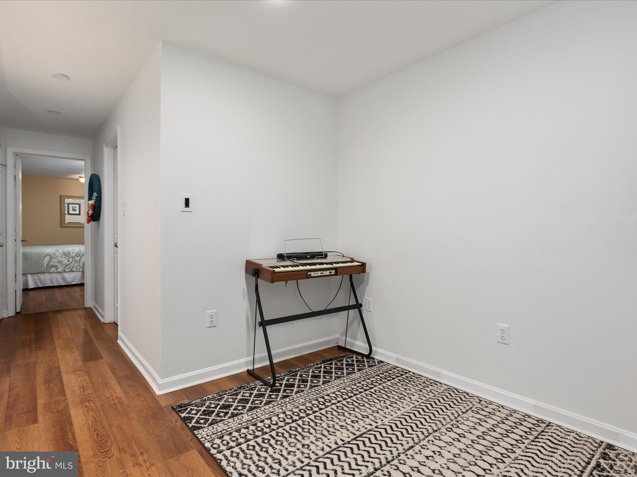 ASHBURN VILLAGE - Residential
