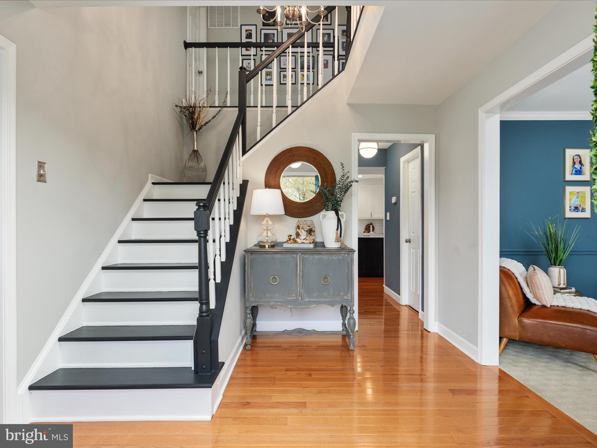 ASHBURN VILLAGE - Residential