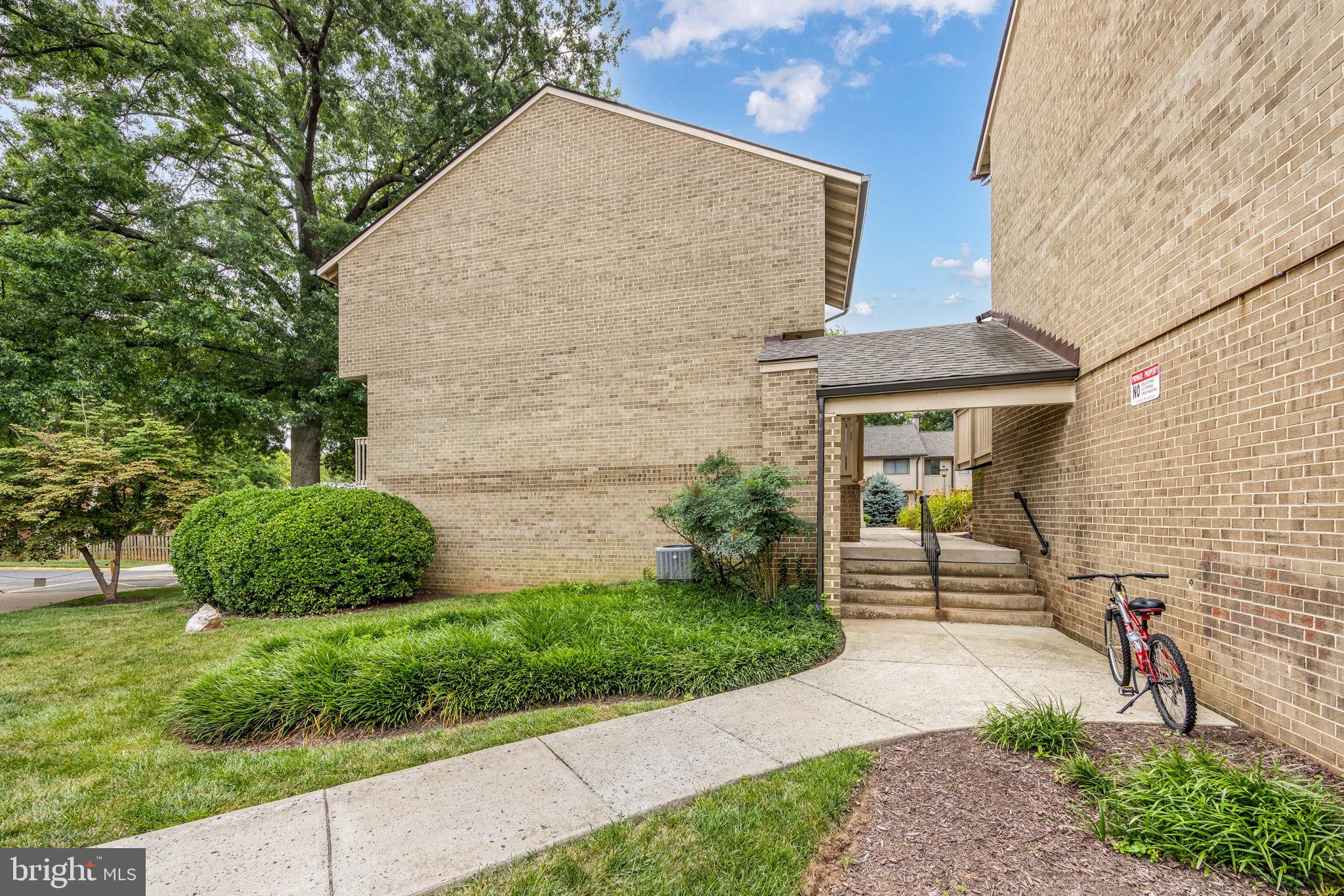 MOSBYS LANDING - Residential