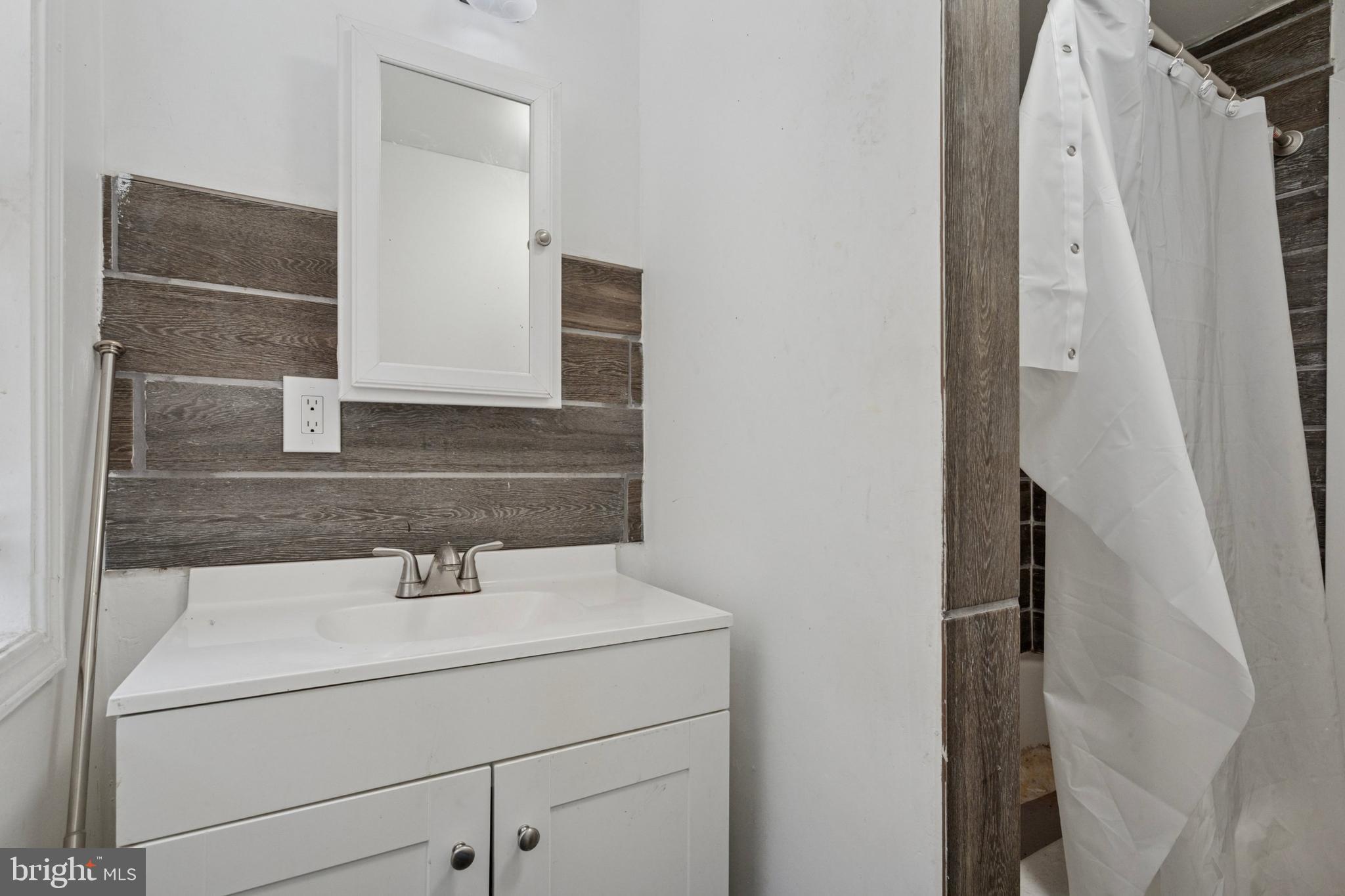 KENSINGTON - Residential