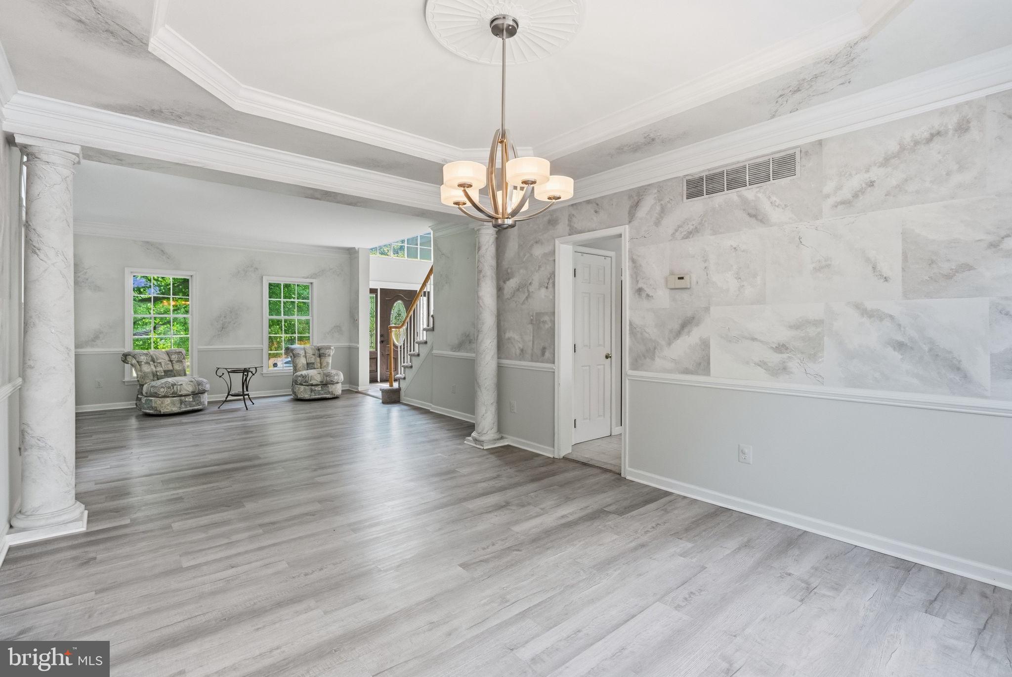 PROVIDENCE OAKS - Residential