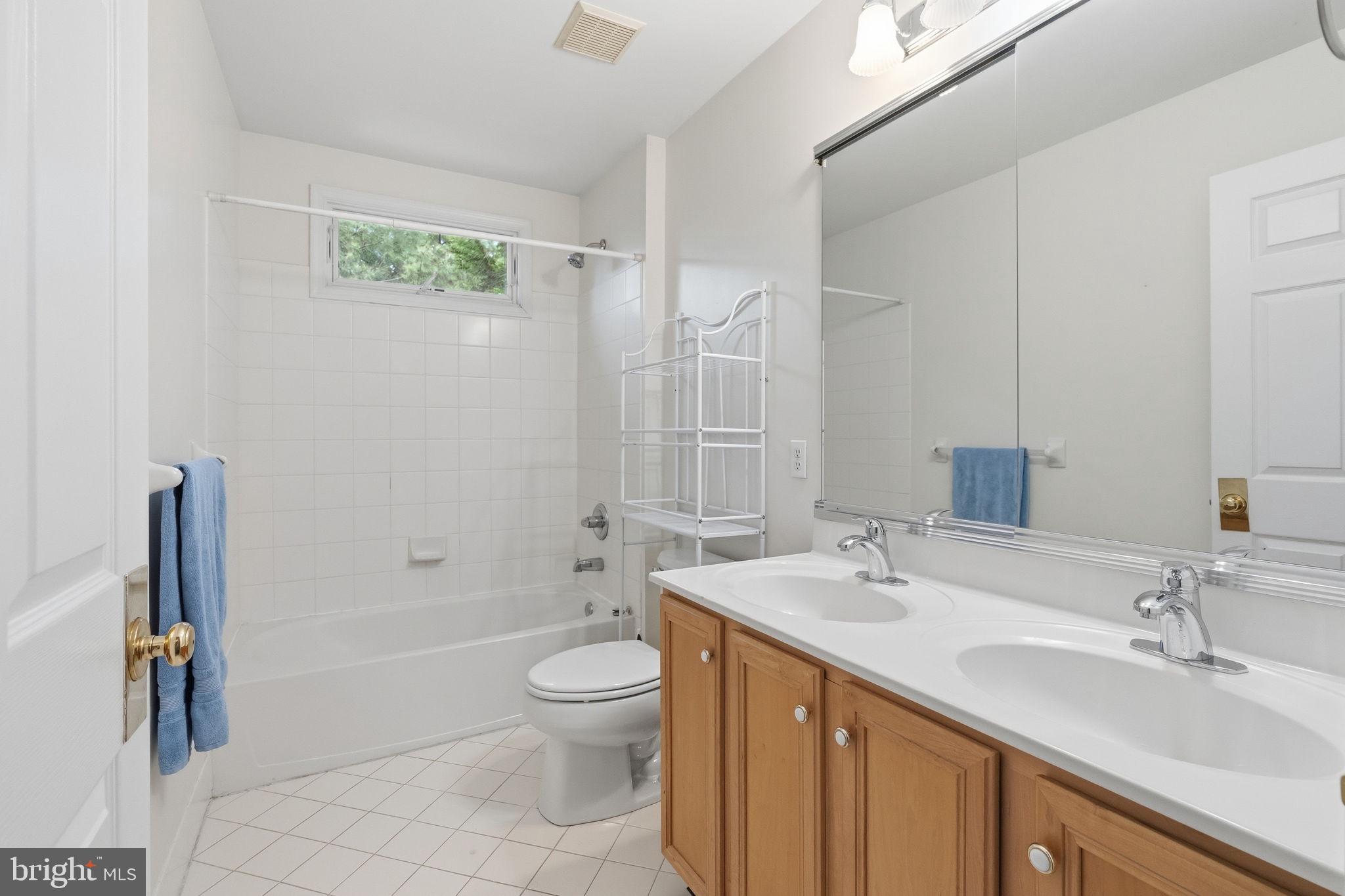 PROVIDENCE OAKS - Residential