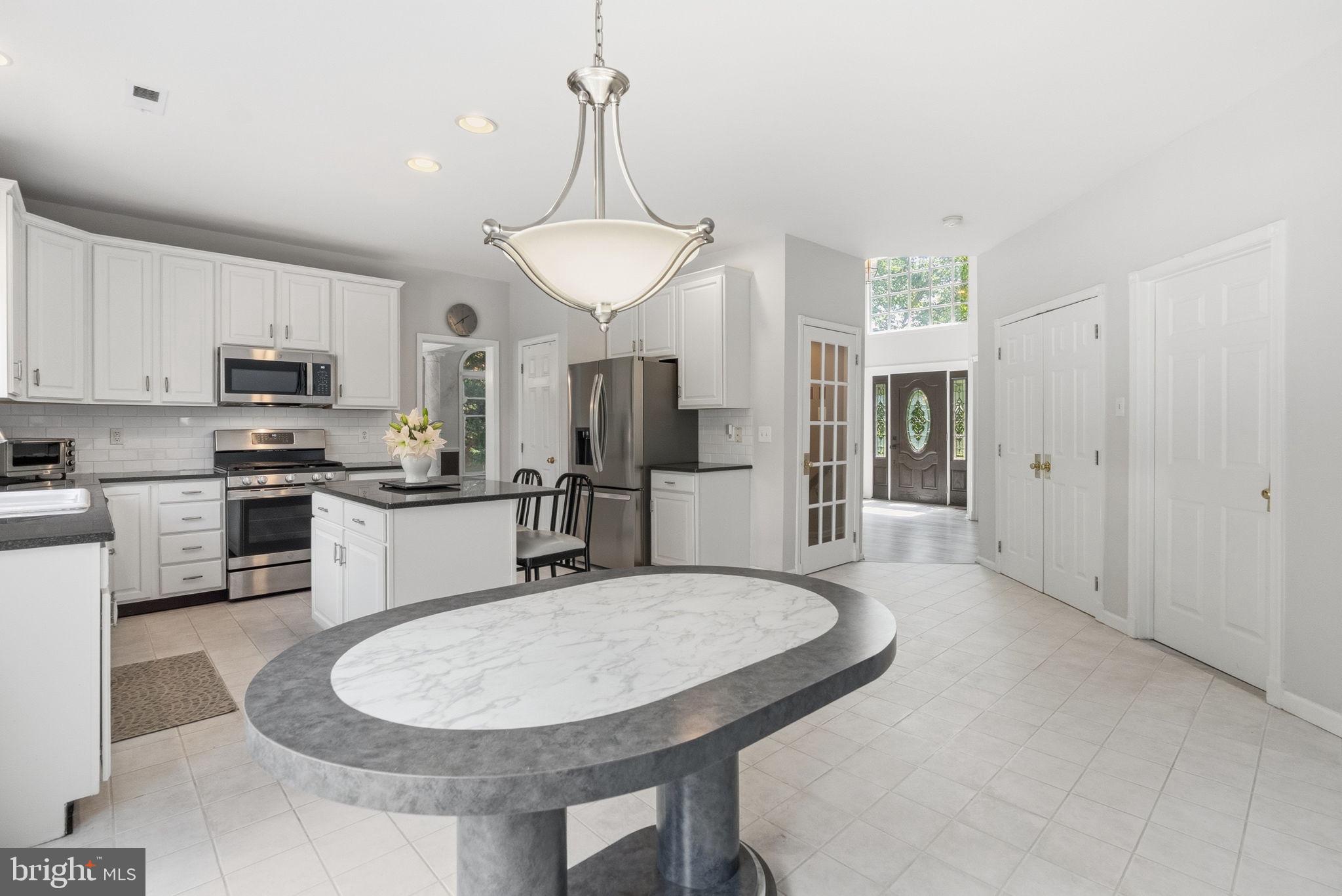 PROVIDENCE OAKS - Residential