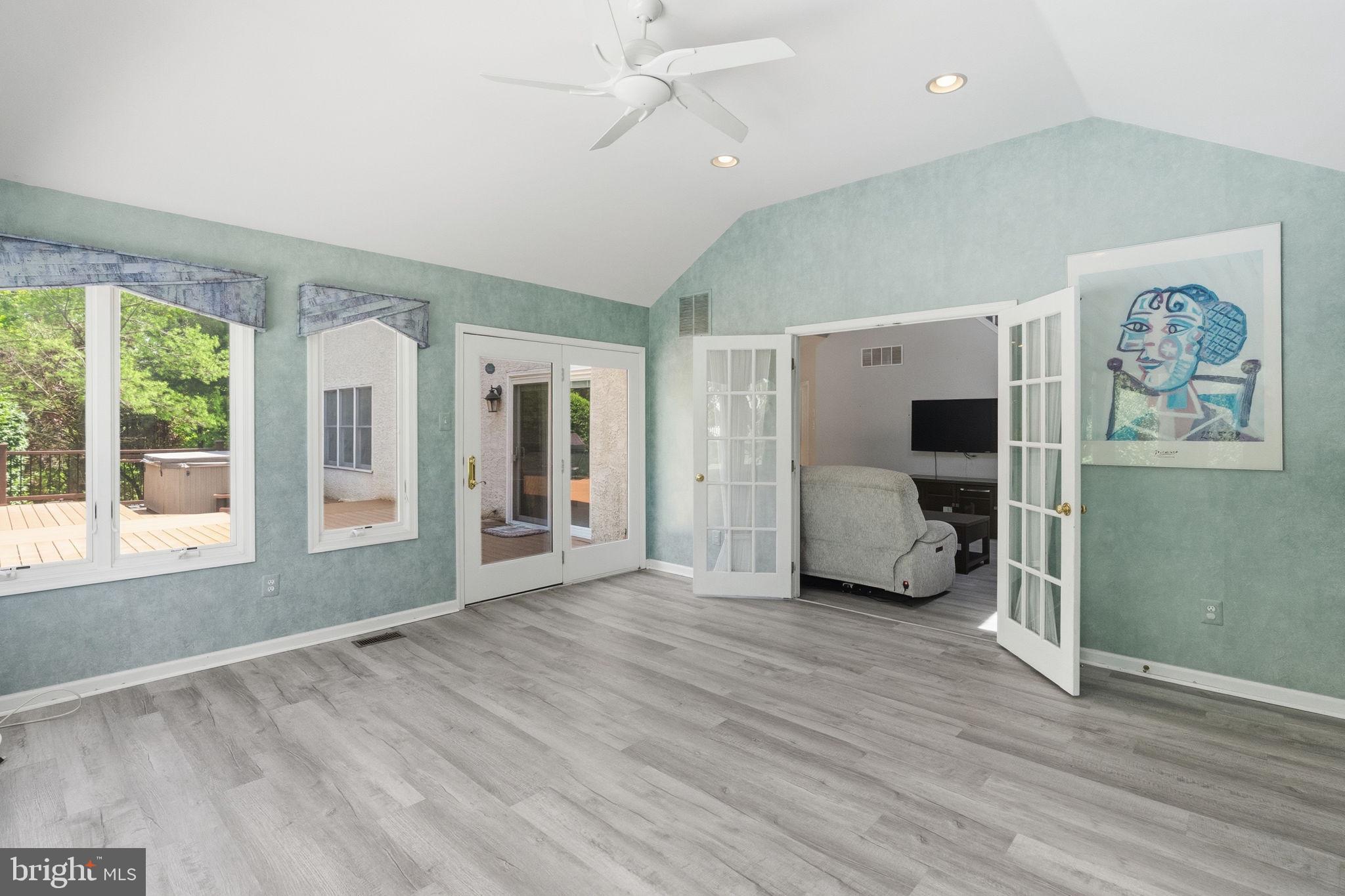 PROVIDENCE OAKS - Residential