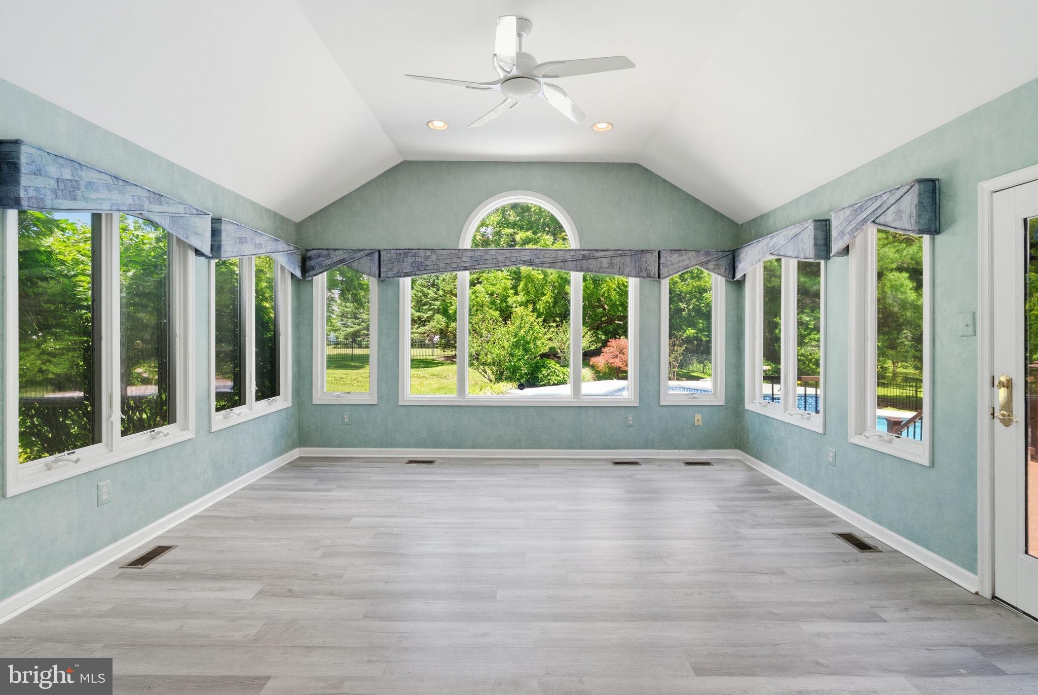 PROVIDENCE OAKS - Residential