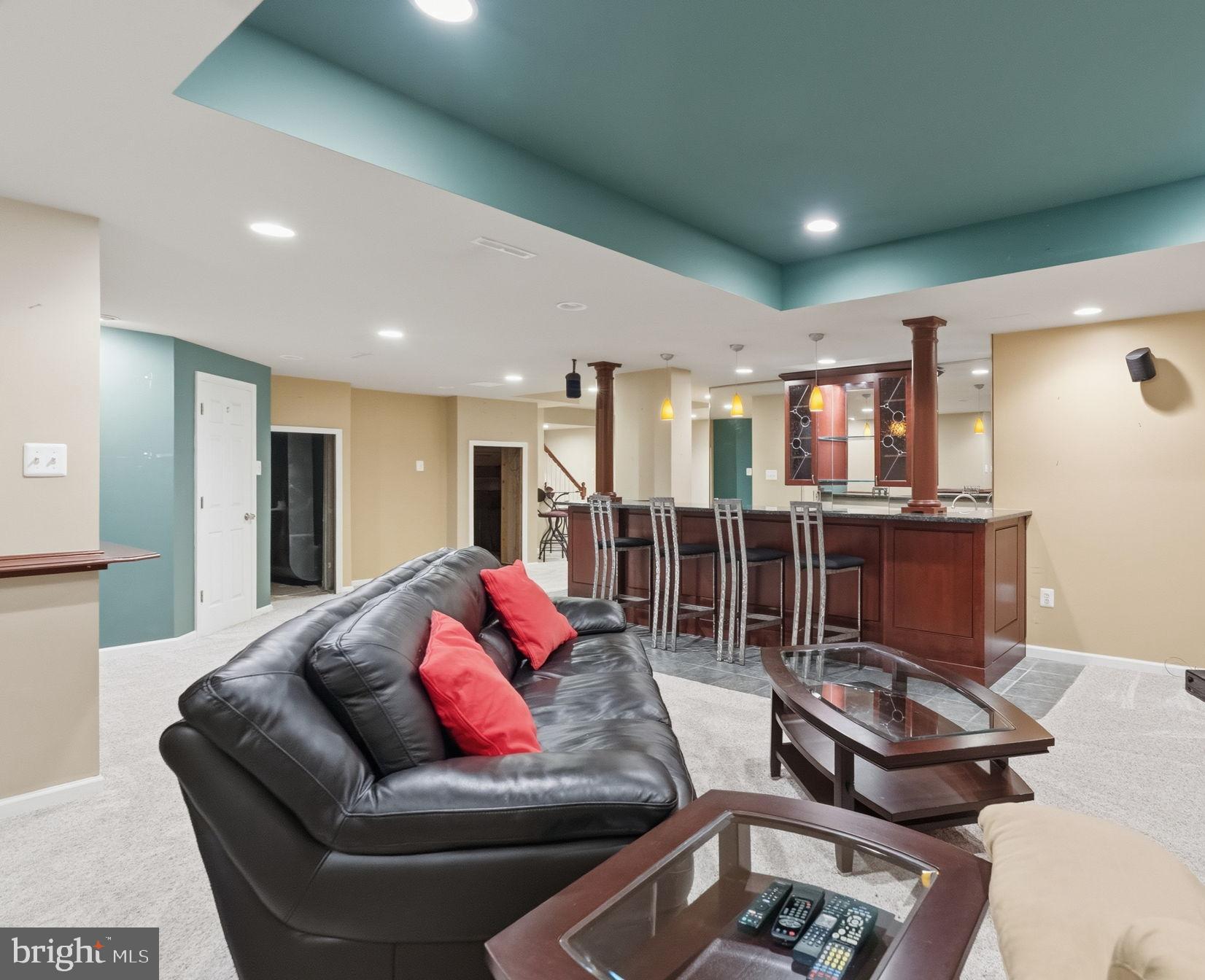 PROVIDENCE OAKS - Residential