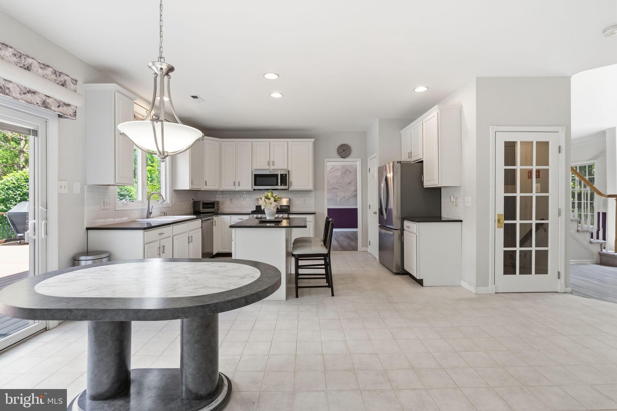 PROVIDENCE OAKS - Residential