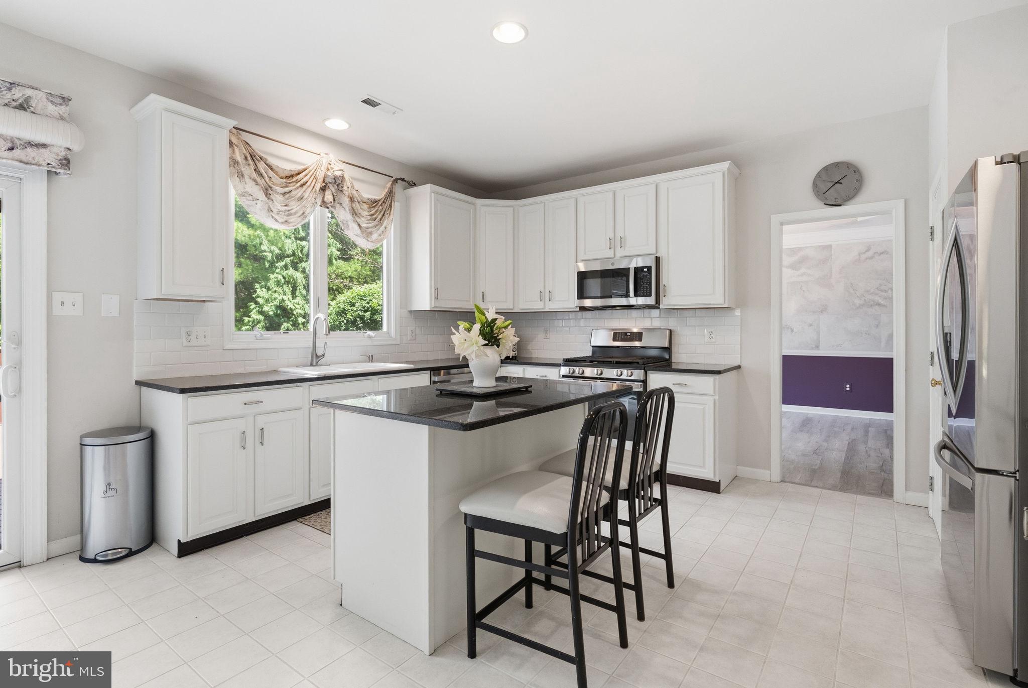PROVIDENCE OAKS - Residential
