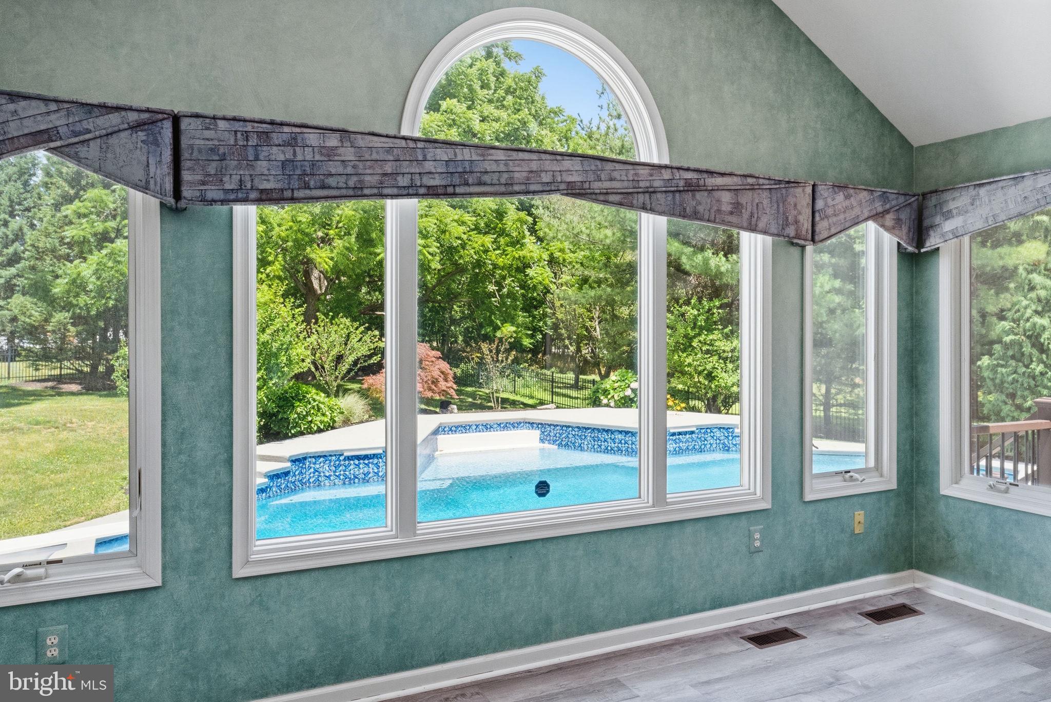 PROVIDENCE OAKS - Residential