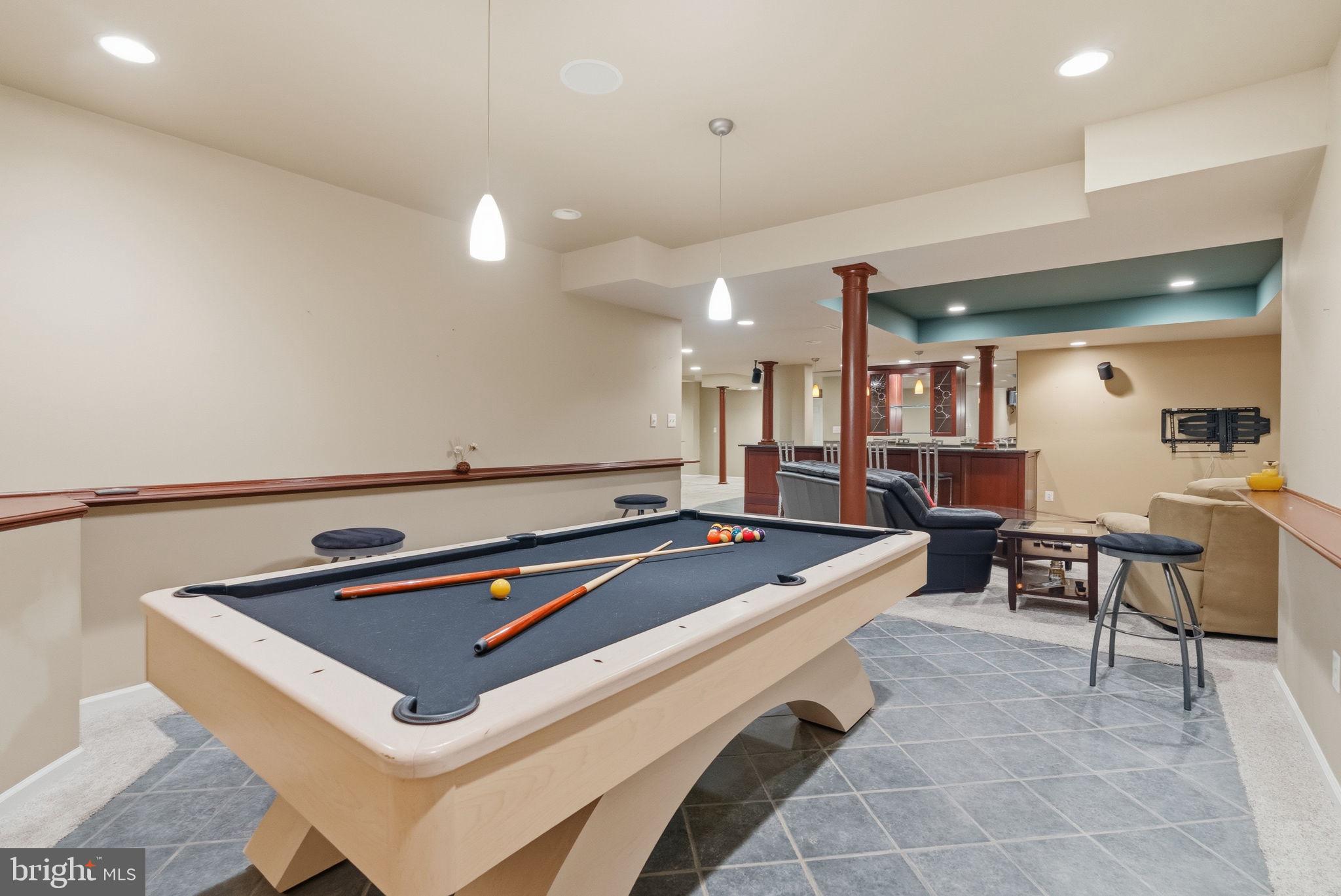 PROVIDENCE OAKS - Residential