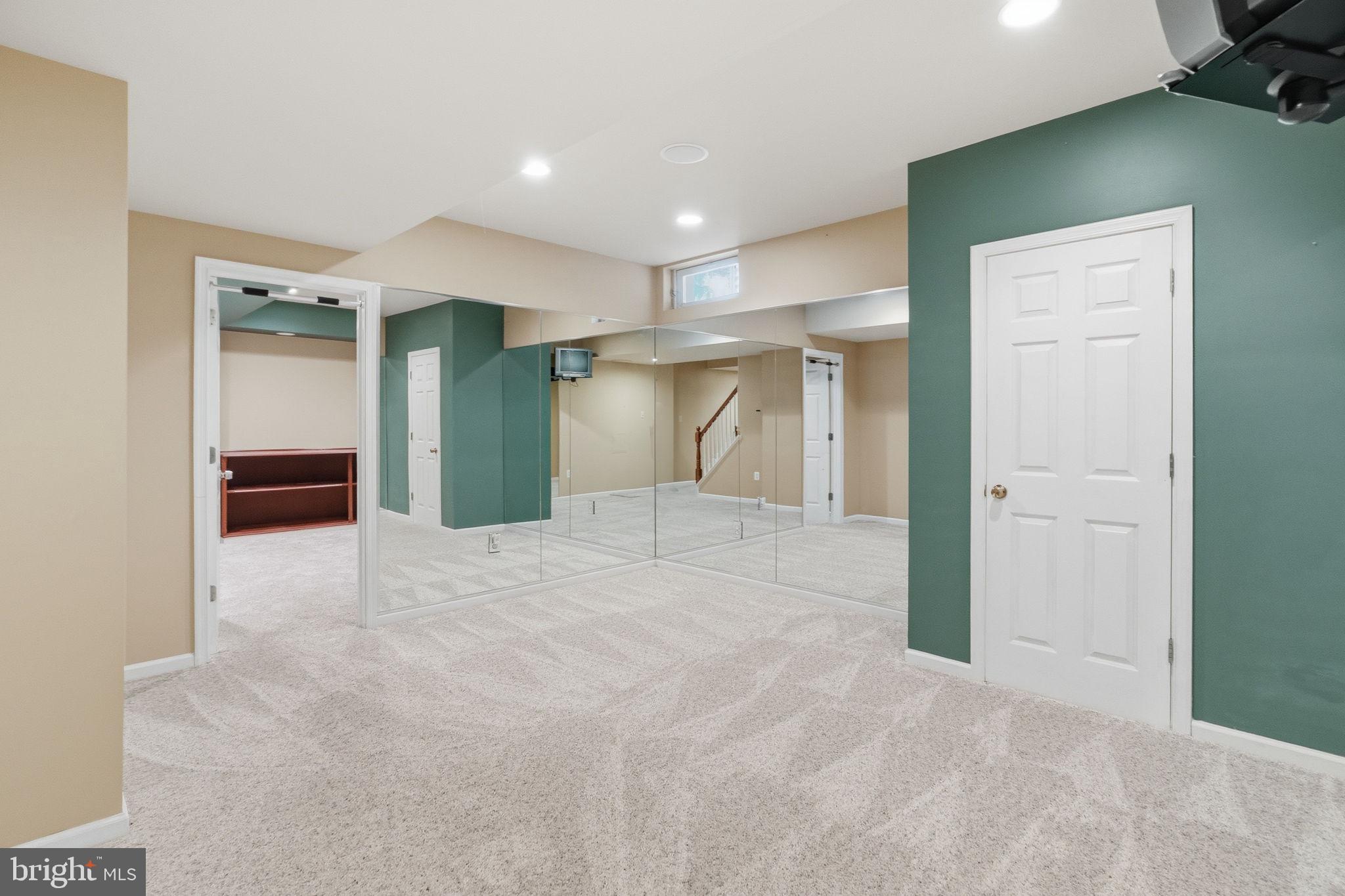 PROVIDENCE OAKS - Residential