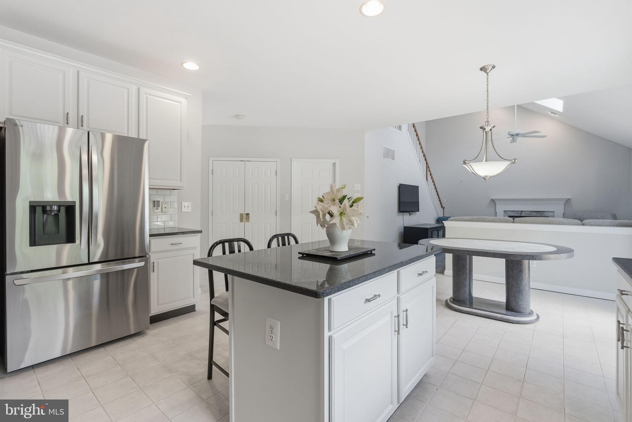 PROVIDENCE OAKS - Residential
