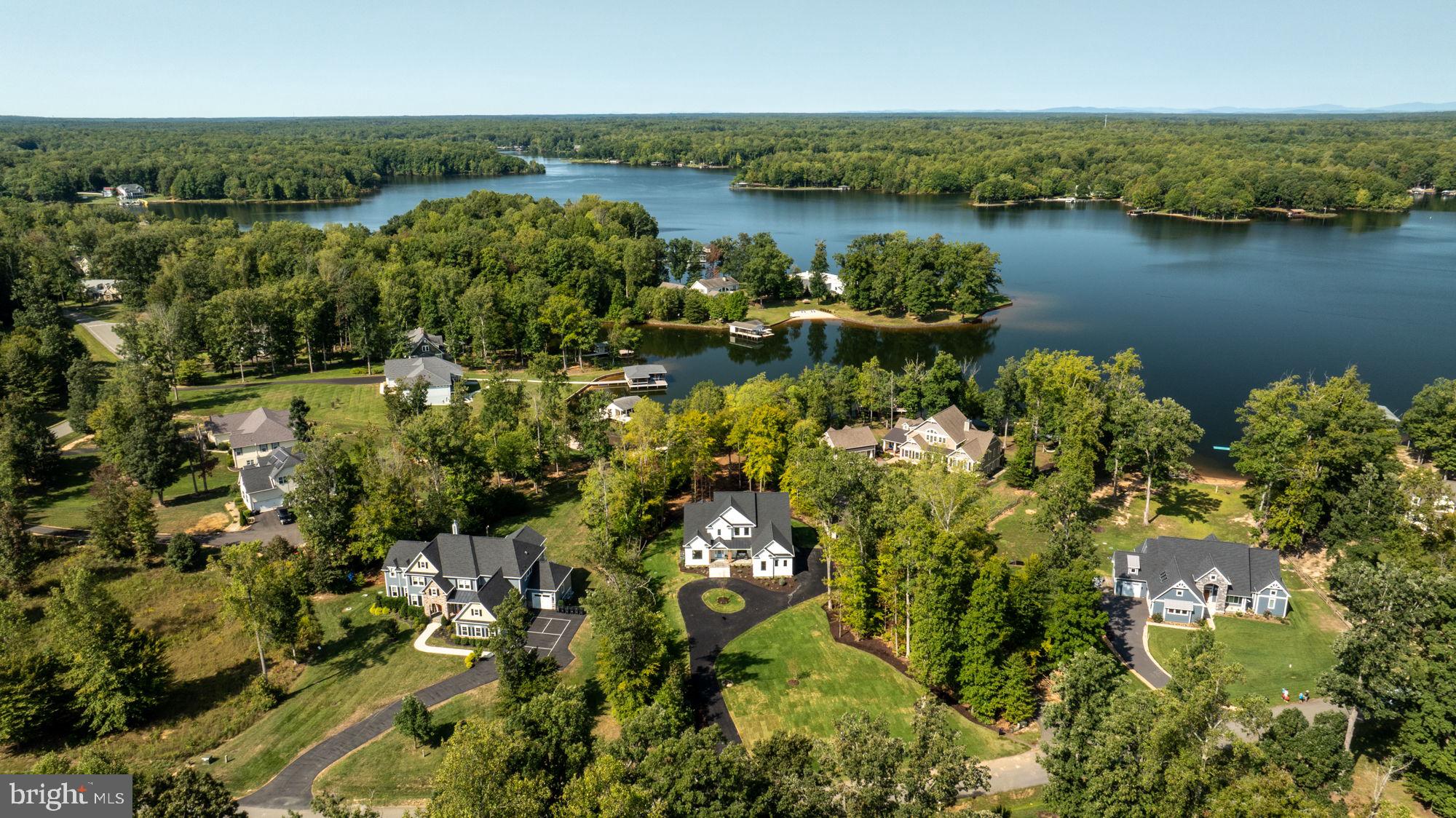 NOAHS LANDING - Residential