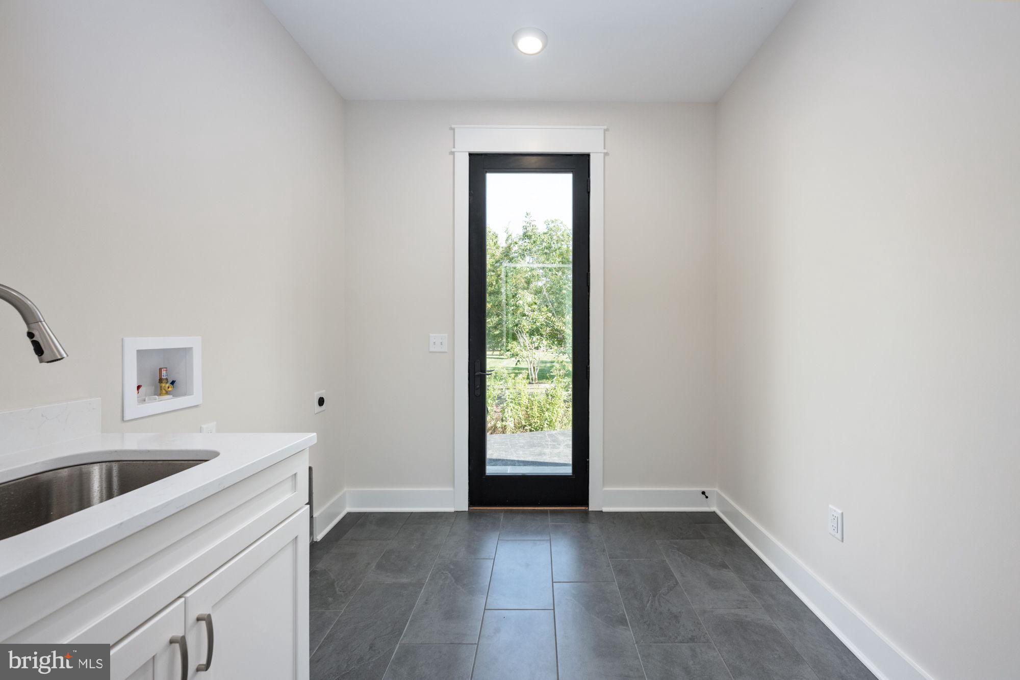 NOAHS LANDING - Residential